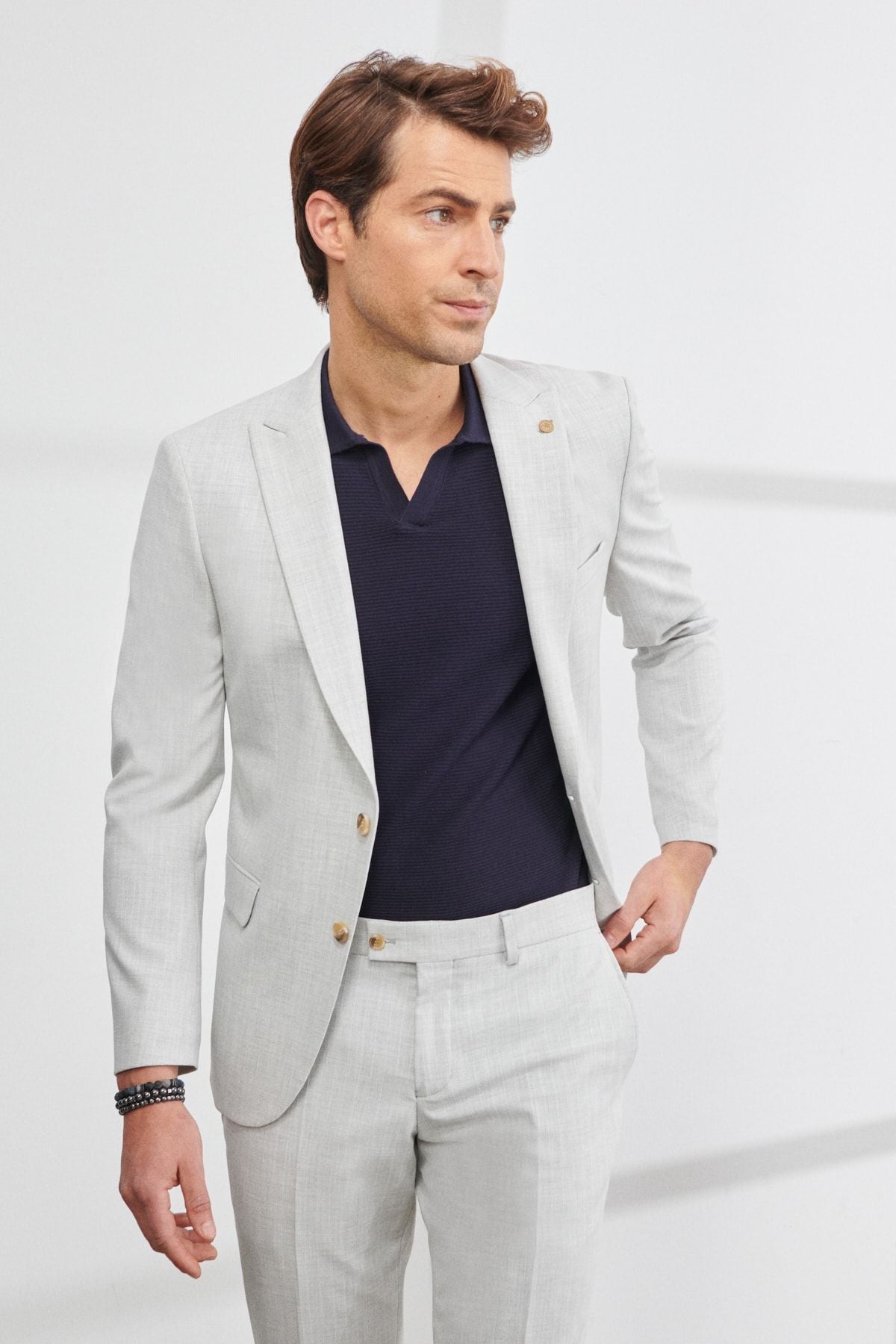 Men's Light Gray Extra Slim Fit Narrow Cut Swallow Collar Striped Suit