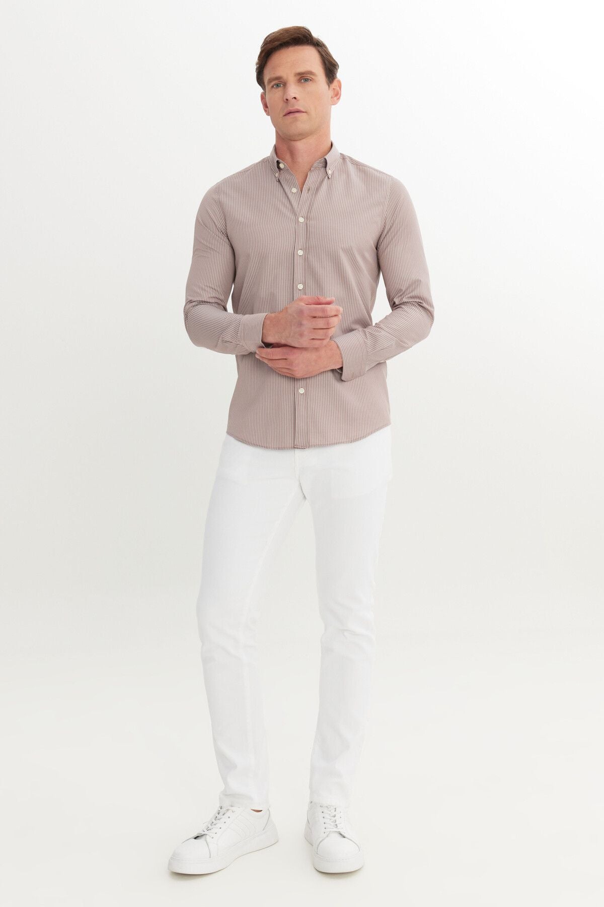 Men's brown cotton slim fit narrow cut buttoned shirt with collar striped