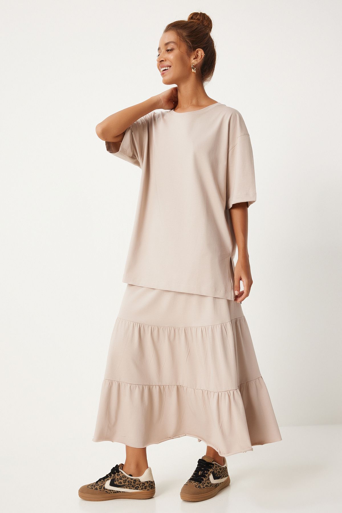 Woman Beige Oversize T-Shirt Volan Knitting Skirt Set UB00291