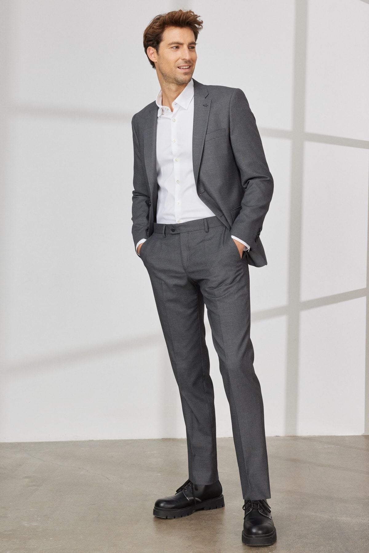 Men's anthracit regular fit comfortable cut mono collar Amesty suit suits