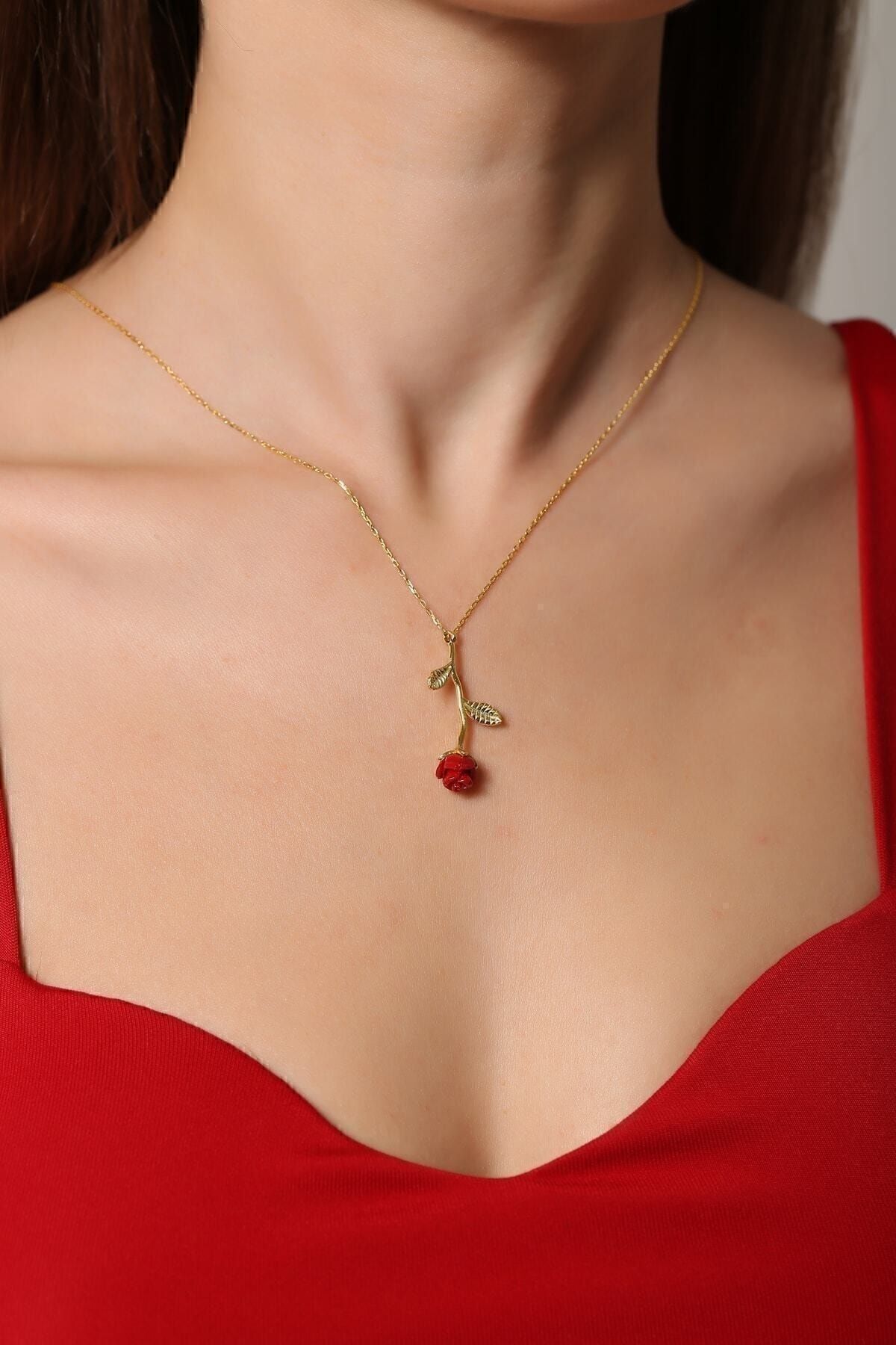 14 K Gold Plated Women Necklace with Rose Motif