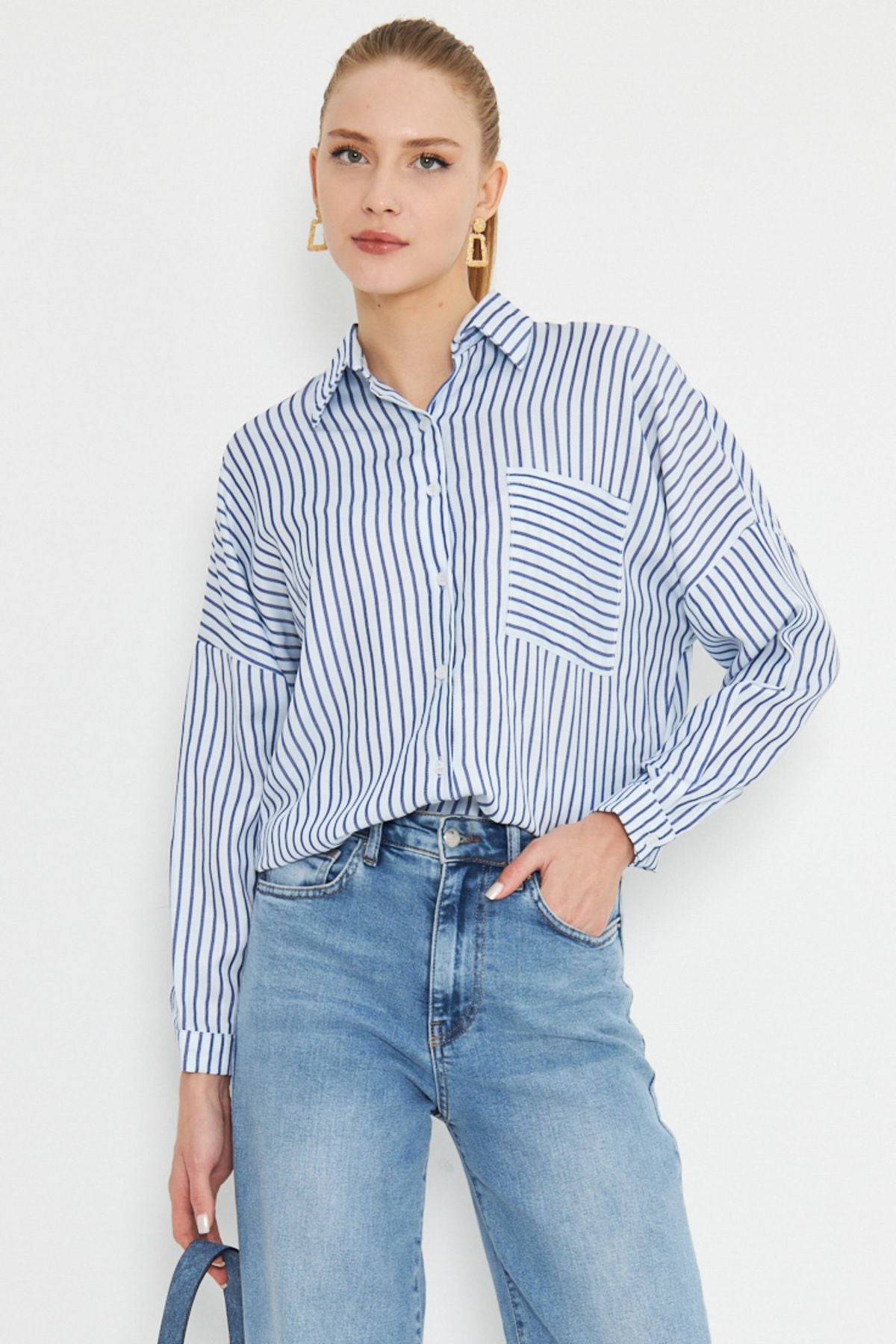 Female flowerpot stripe long arm pocket detailed back Pleeled Oversize shirt ARM-25K001069