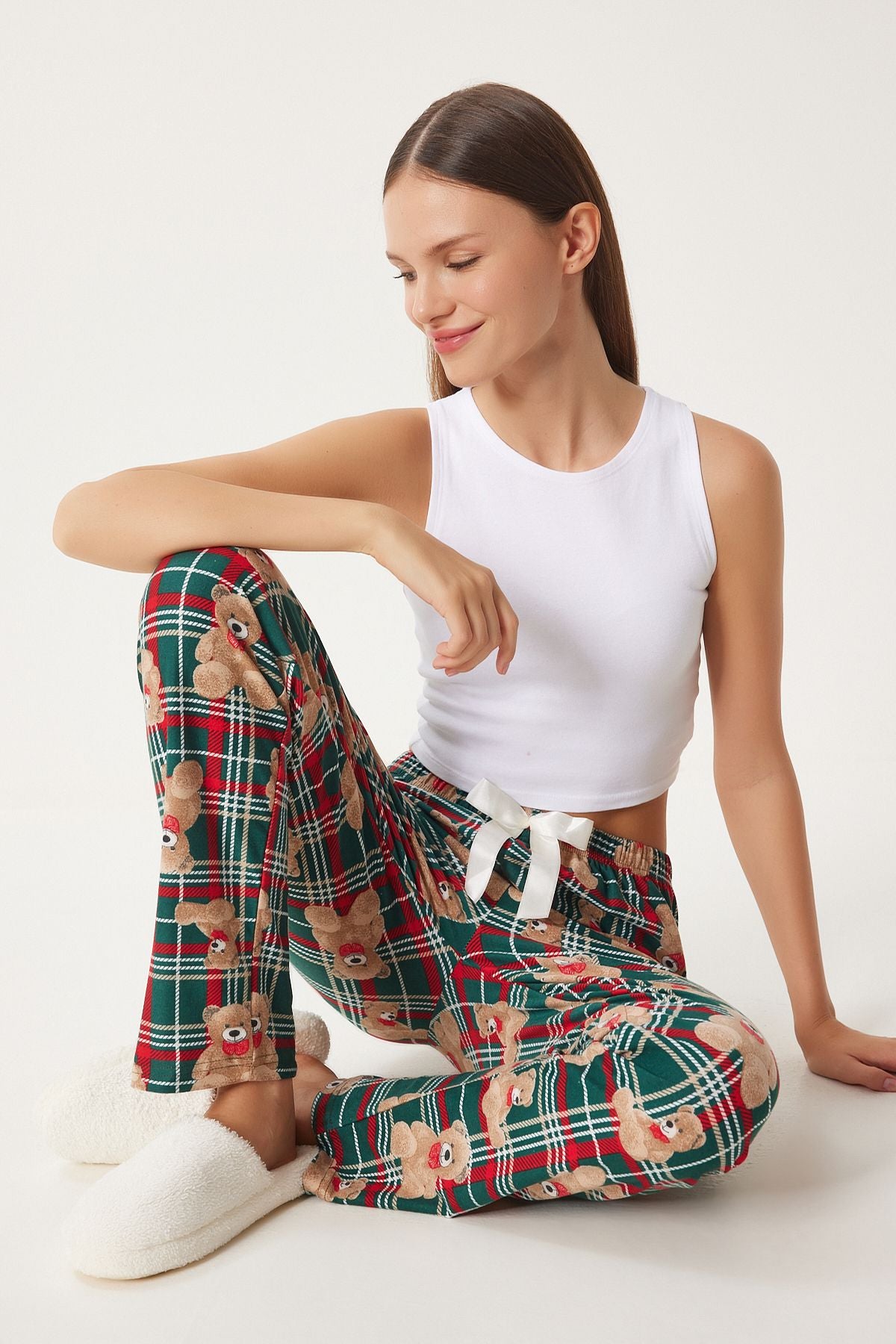 Female Green Camel Patterned Soft textured knitted pajamas six EC00047