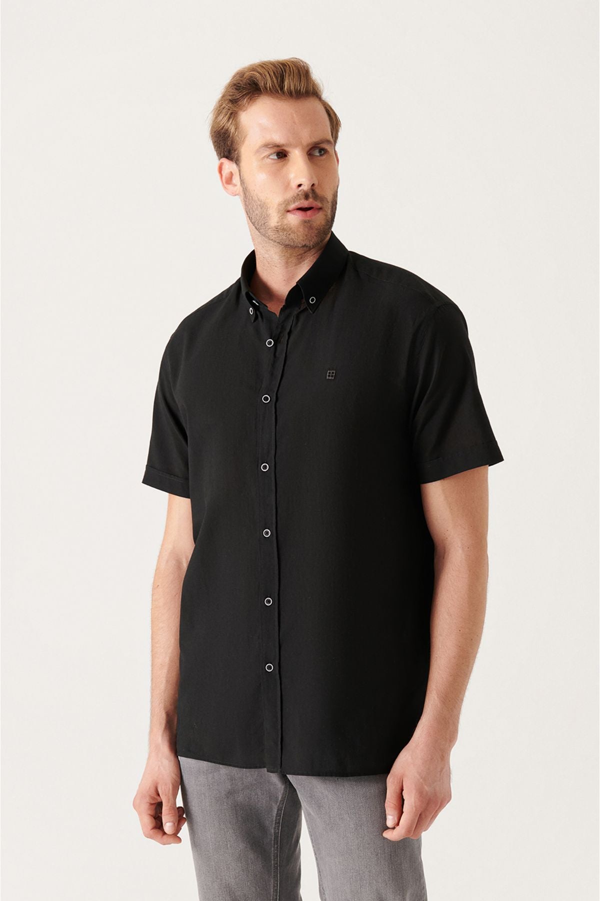 Men's black button collar 100 %Cotton Futter Short Sleeve Shirt E002210