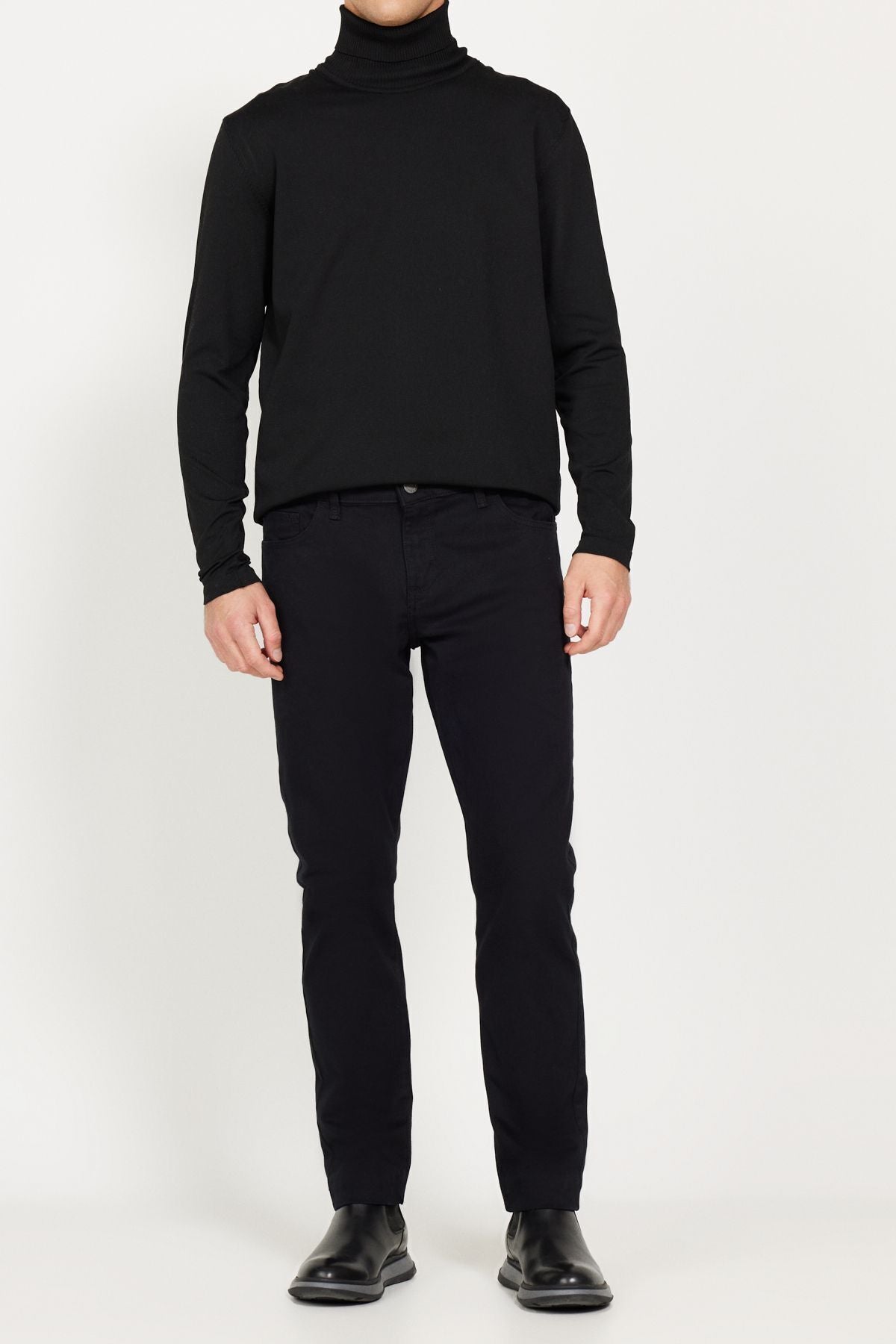 Men's black slim fit narrow cut 5 pocket cotton flexible pants