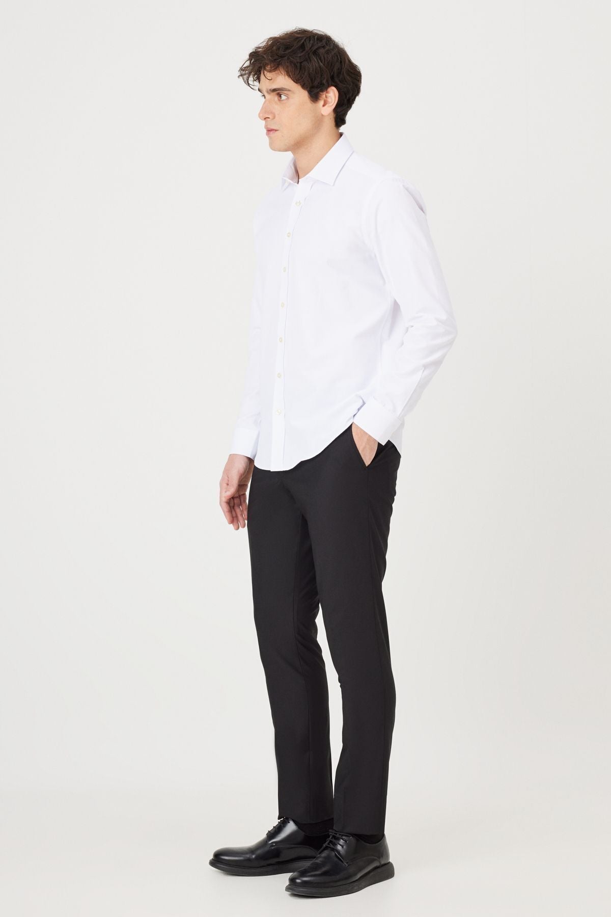 Men's white slim fit narrow cut classic collar cotton Amestyle shirt