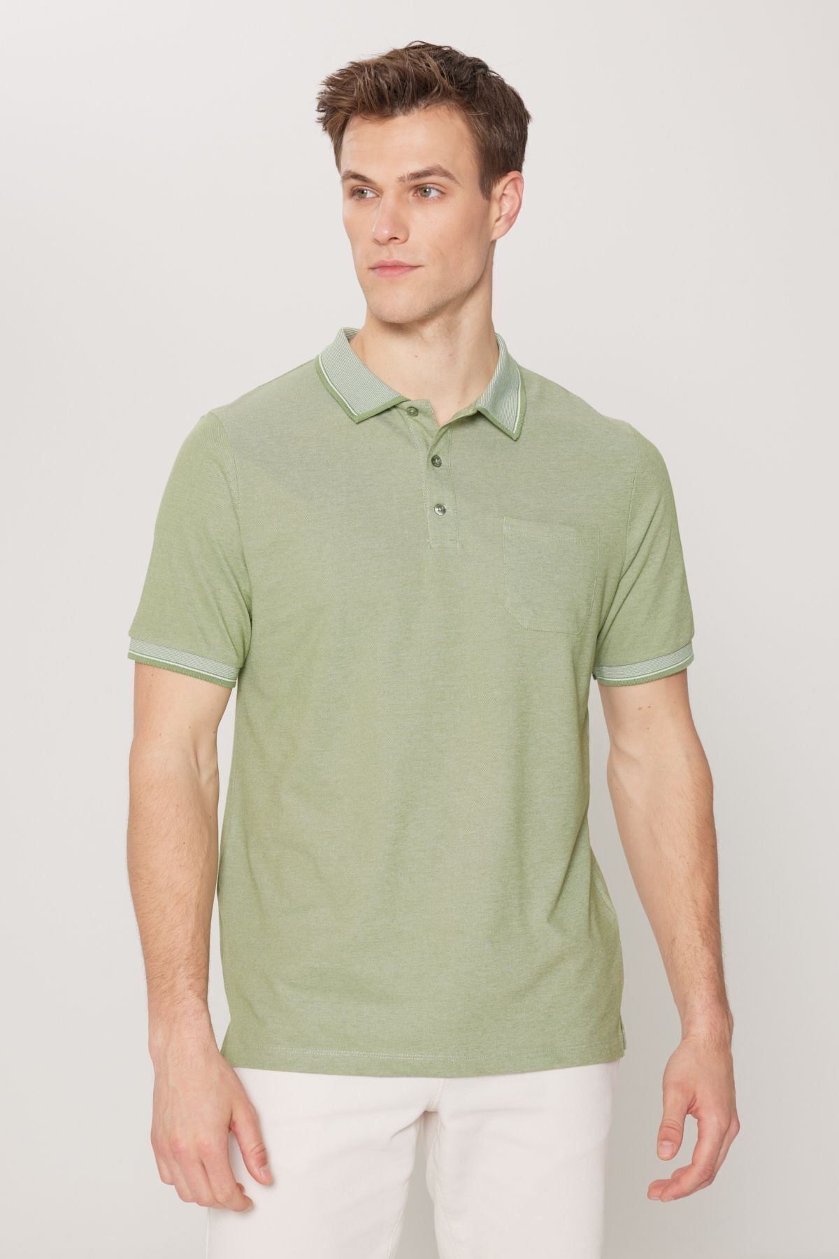 Men -Plugging Cotton Fabric Regular Fit comfortable cut green curved polo collar t -shirt