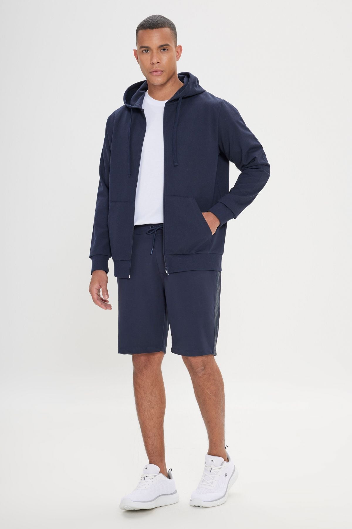 Men's navy blue standard fit normal cut 2 IP cotton hooded sweatshirt