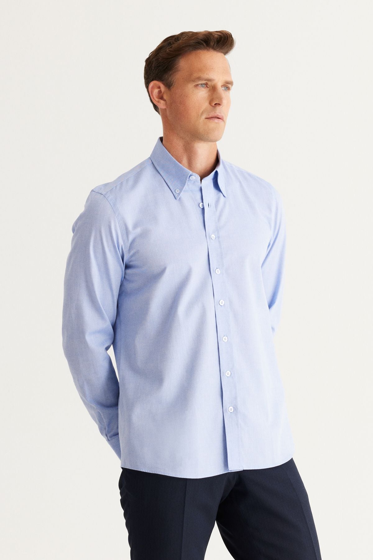 Men's Blue Slim Fit Narrow Cutting Buttoned Neck 100 %Cotton Oxford Shirt