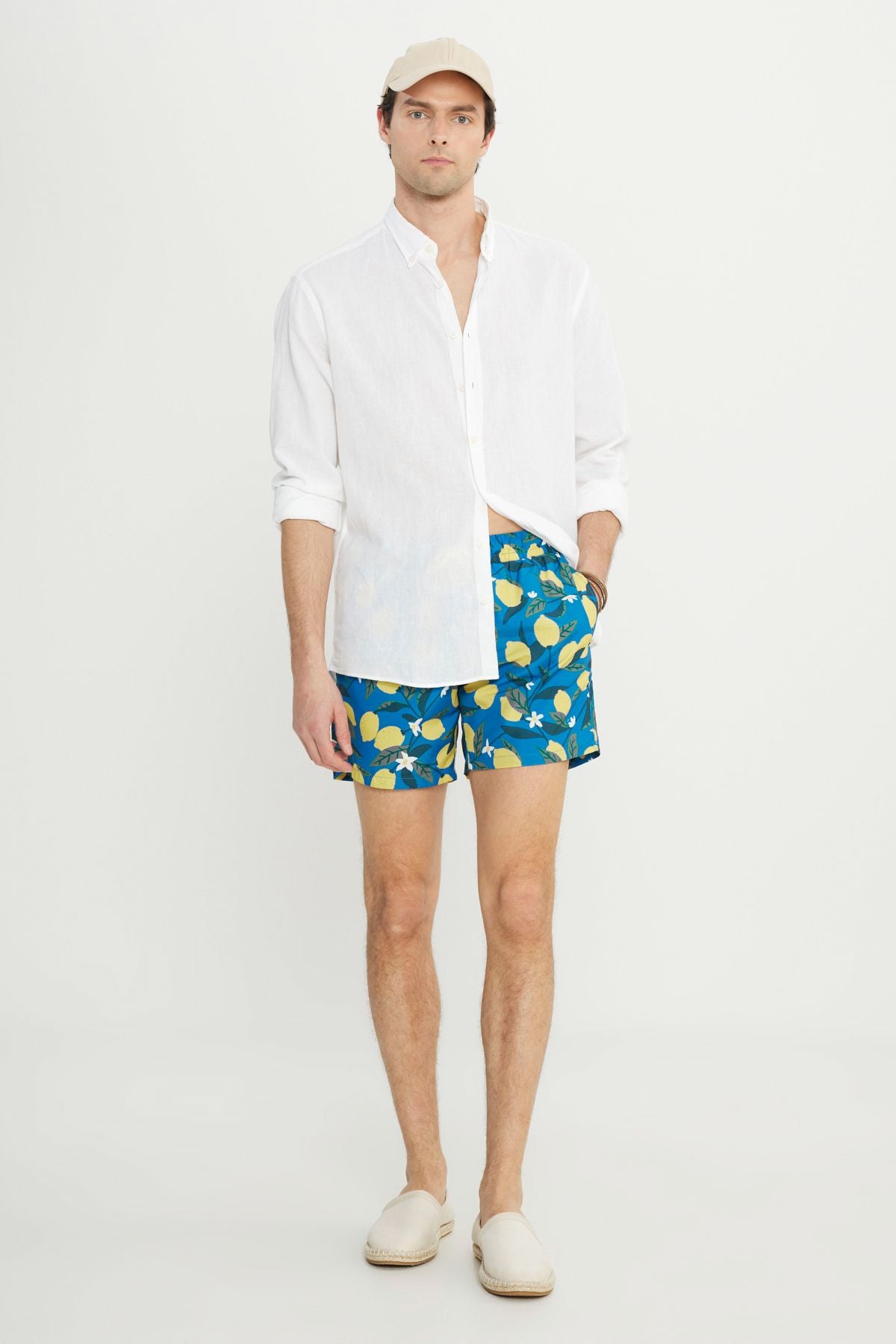 Men's Blue-Yellow Standard Fit Normal Cutting Pocket Fast Drying Patterned Mayo Sea Short