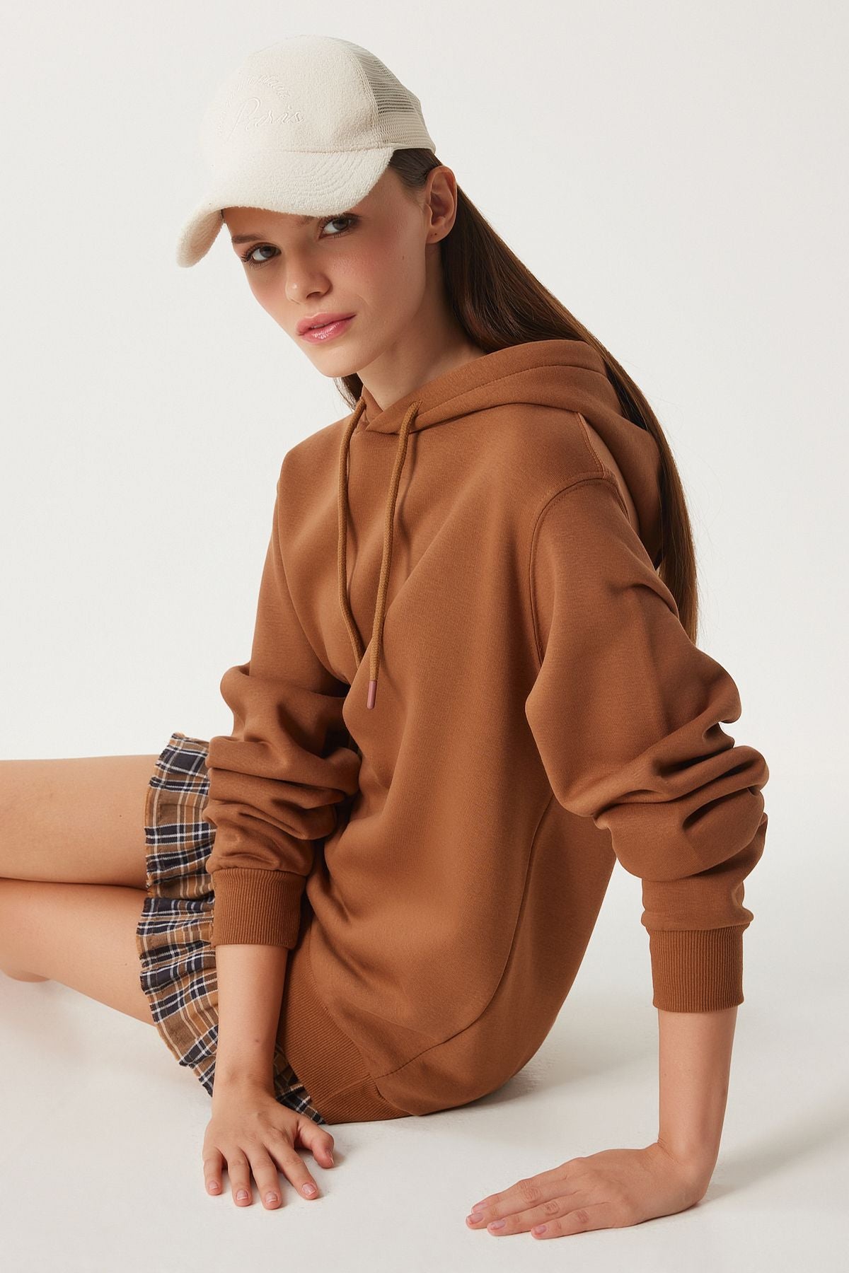 Female brown hooded charm with a wise hooded Sweatshirt vn00017