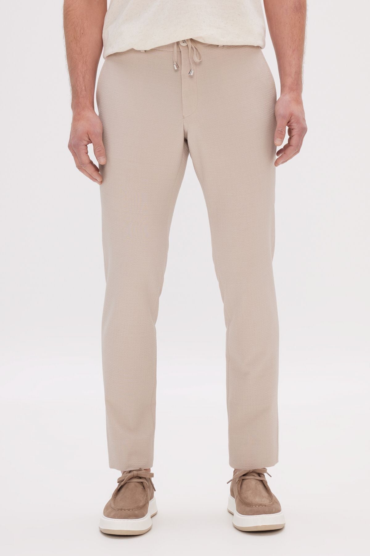 Men's Beige Slim Fit Narrow Cutting Waist Tied Side Pocket Wafer Patterned Pants