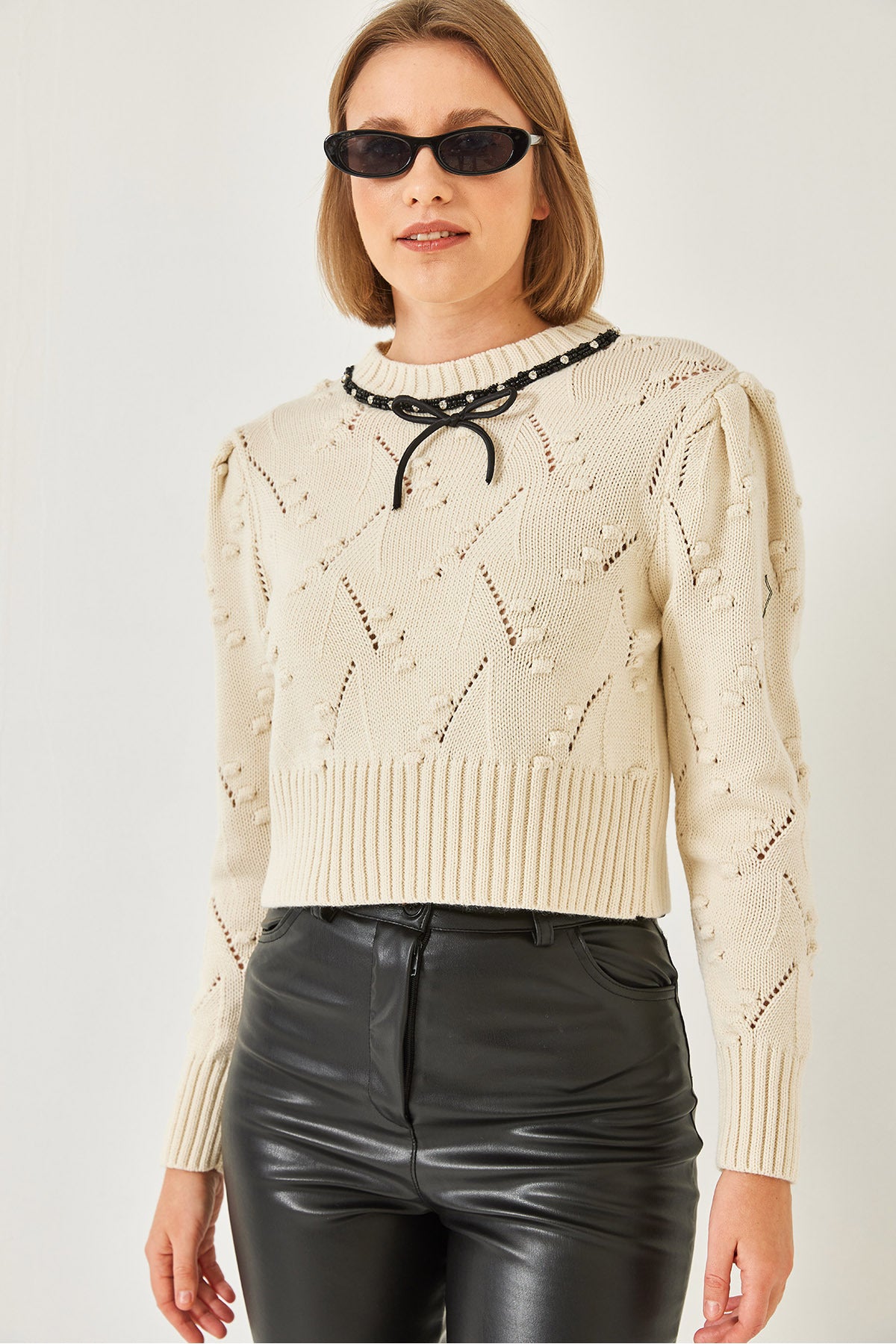 Women's Beaded Collar and Bow Knitwear Sweater 20246308