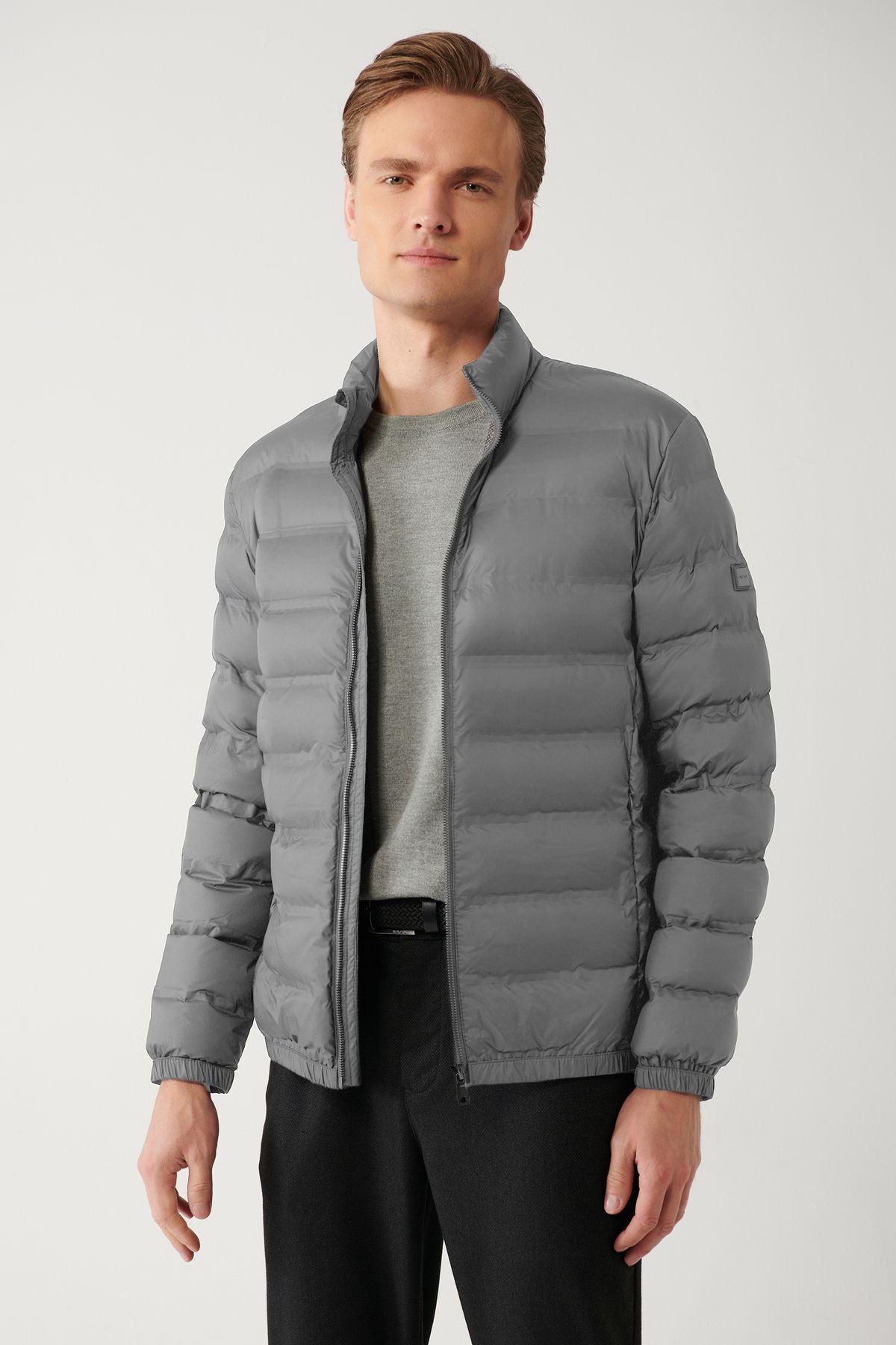 Men's light gray upright collar water repulsion windproof light swelling coat E006019
