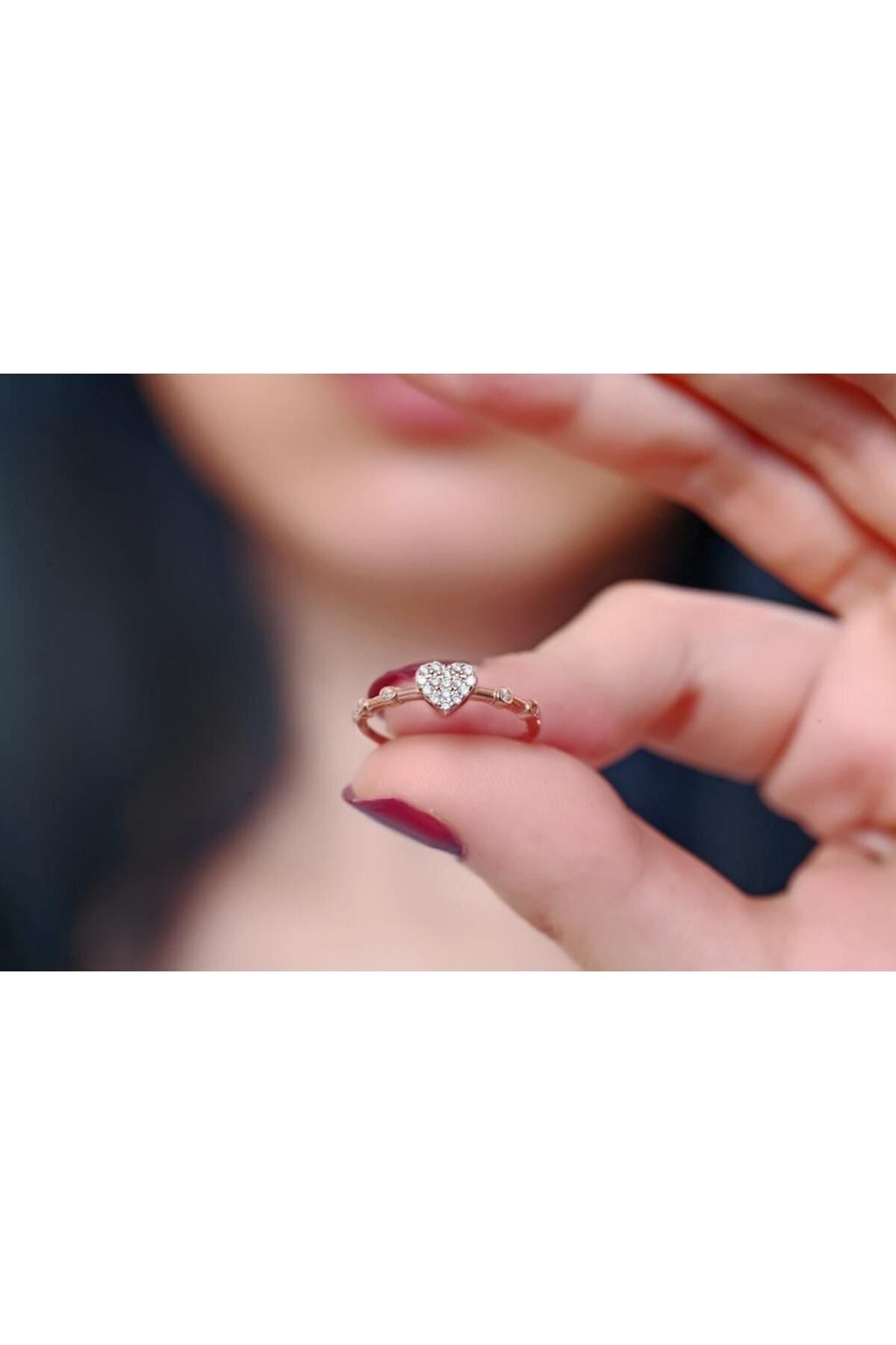 Kalp Motifli Beyaz Taşlı Ayarlanabilir 14k Rose Altın Kaplama Kadın Yüzük
