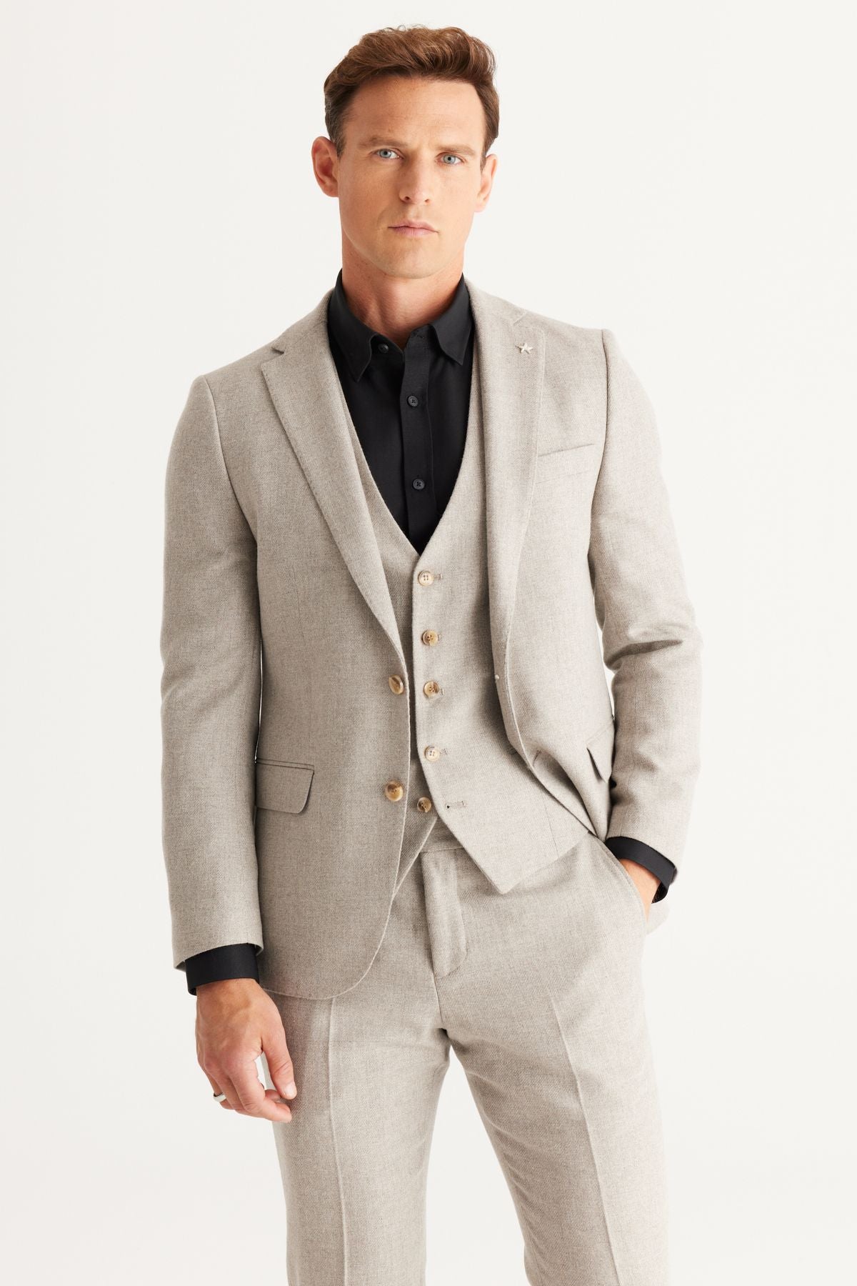 Men's beige woolen slim fit narrow cutting mono collar patterned vest suit suits