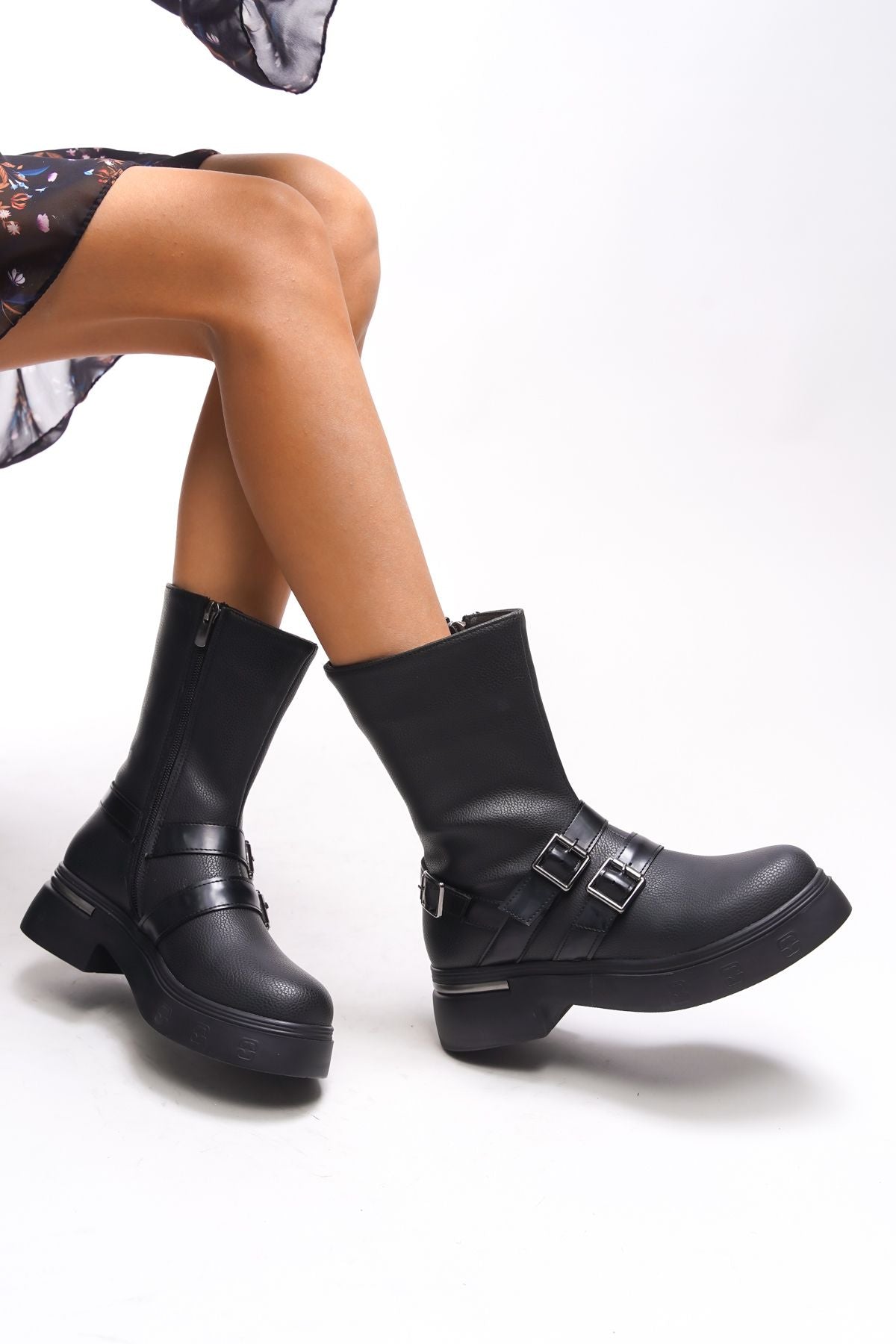 Elgikh Women's Buckle Detailed Biker Bot 00123315 textured black skin