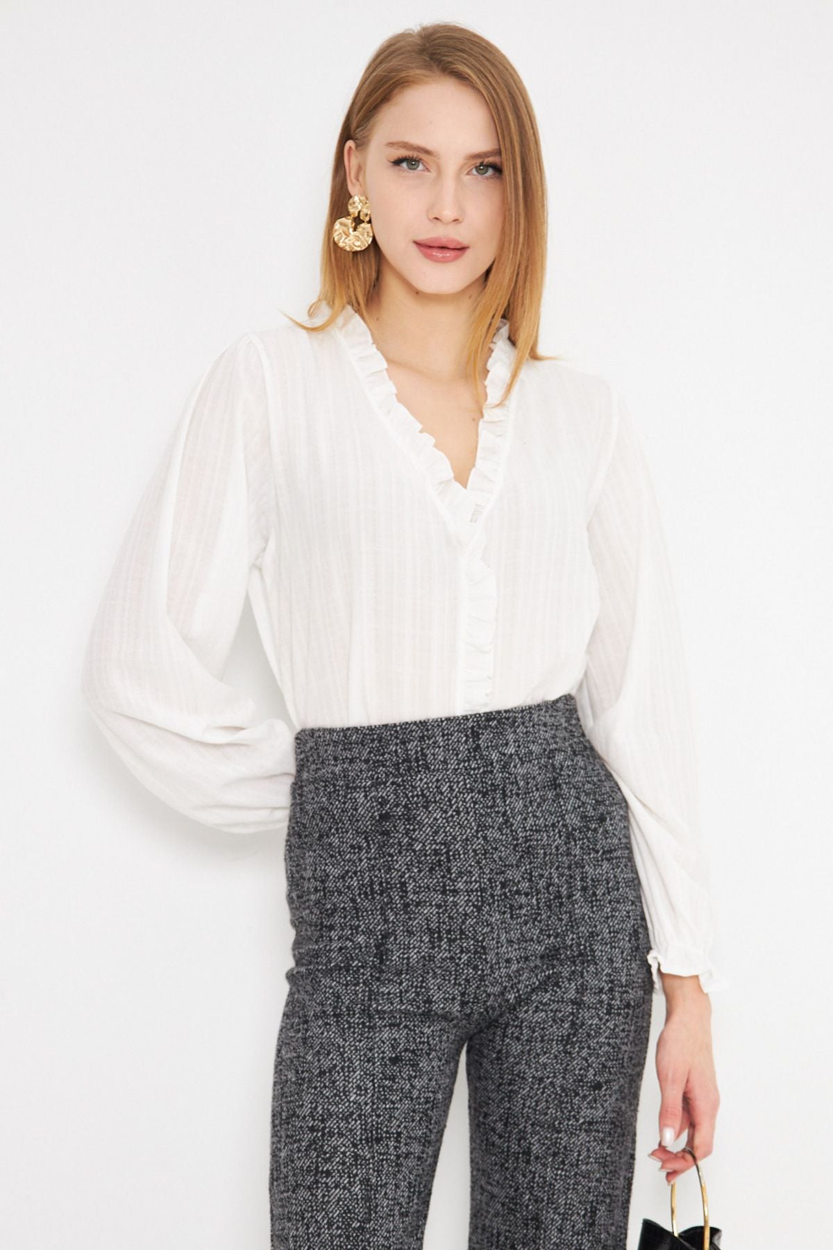 Female White Side and Ruffle Detailed Arms with Tire Long Sleeve Blouse ARM-25K001030