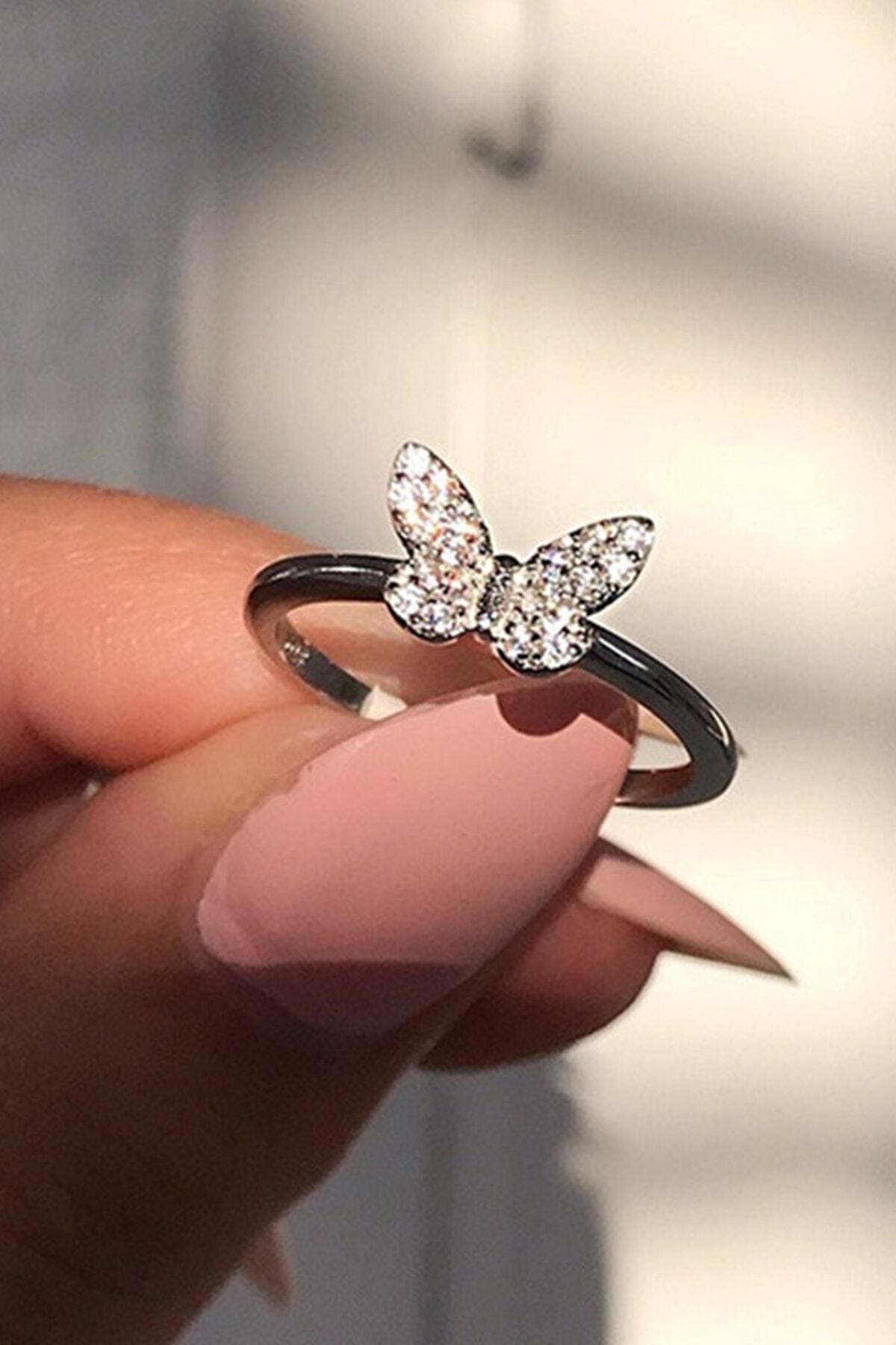 White butterfly 14K motif minimally adjustable measure female ring