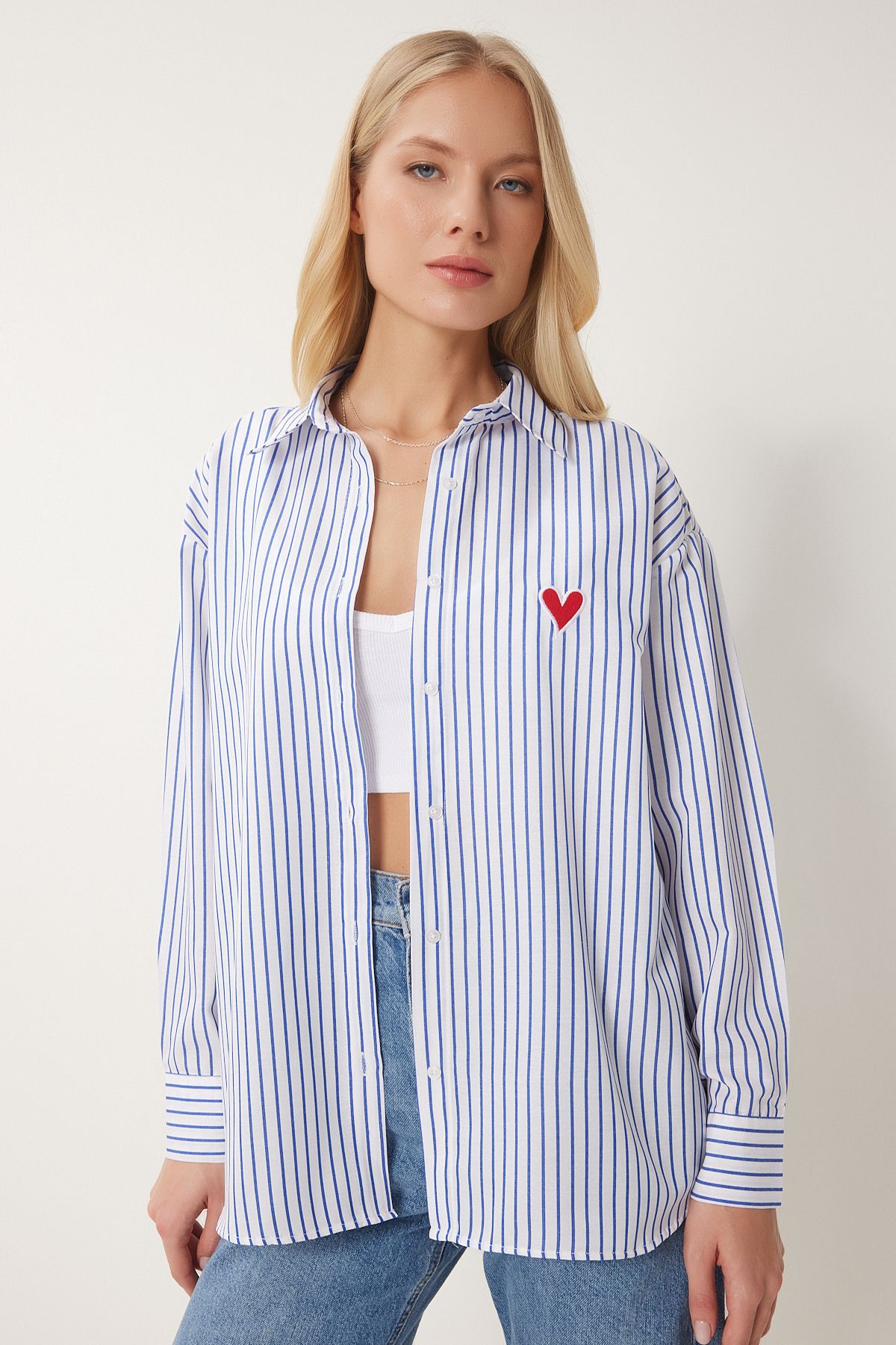 Woman White Heart Embroidered Striped Oversize poplin shirt DX00016