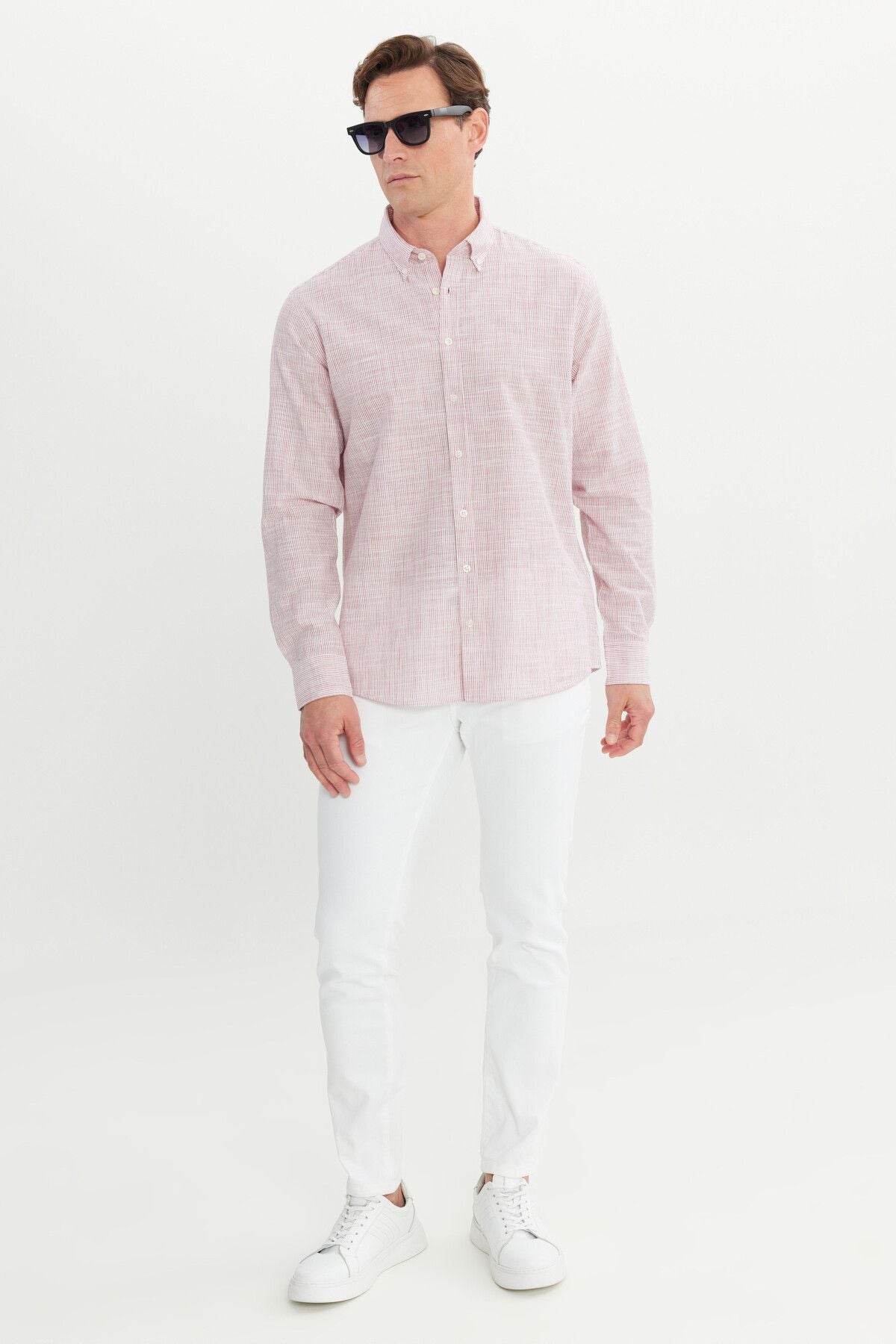 Men's Bordeaux 100 %Cotton Comfort Fit Casual Cutting Buttoned Neckline Shirt