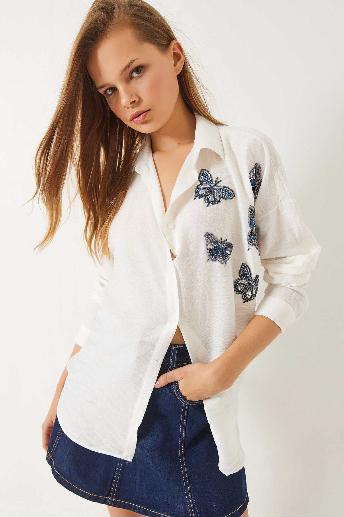 Women's Butterfly Bead Stone Embroidered Aerobin Oversize Shirt 60283030