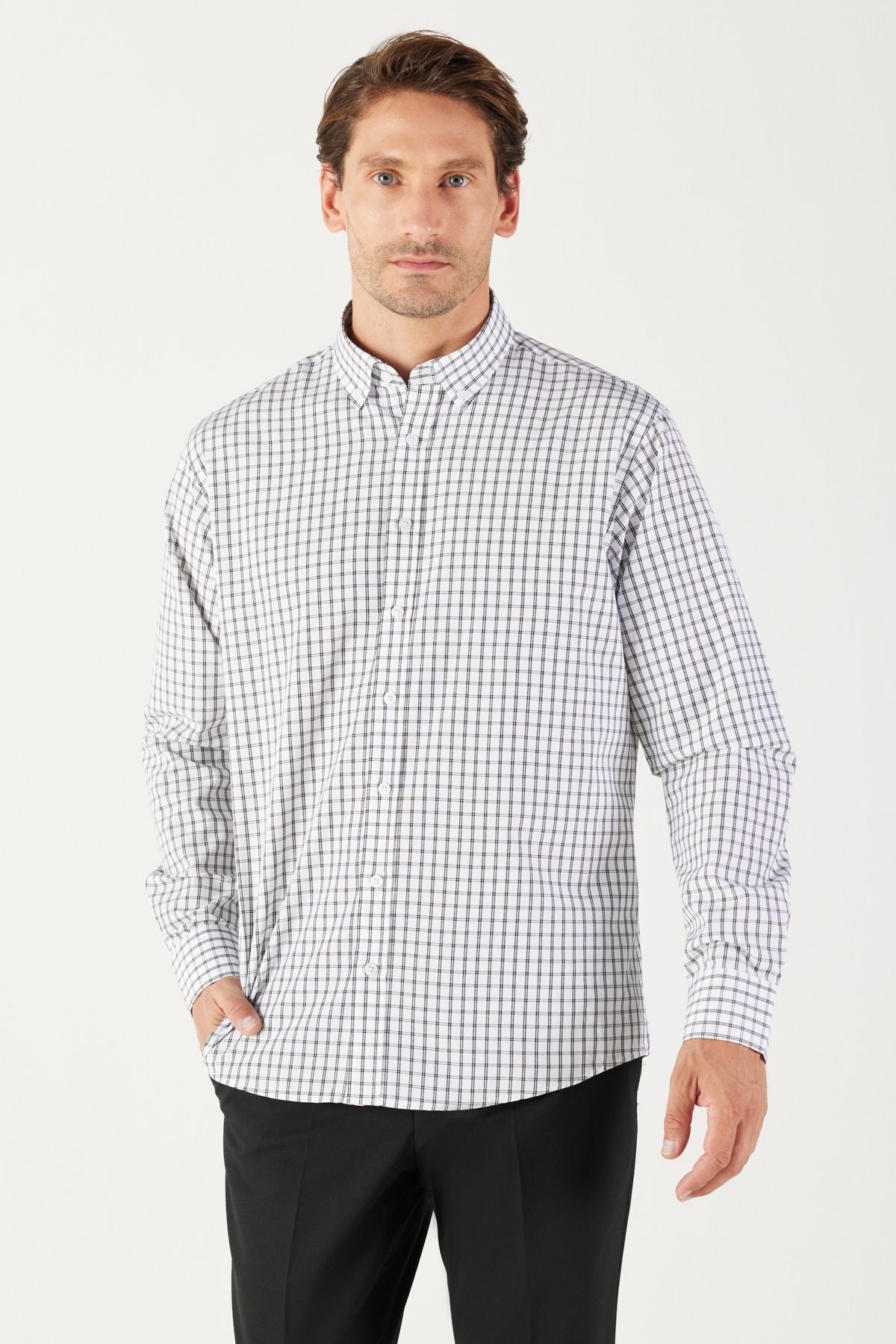 Men's White-Black Comfort Fit Casual Cutting Buttoned Neck Cotton Cotton Shirt