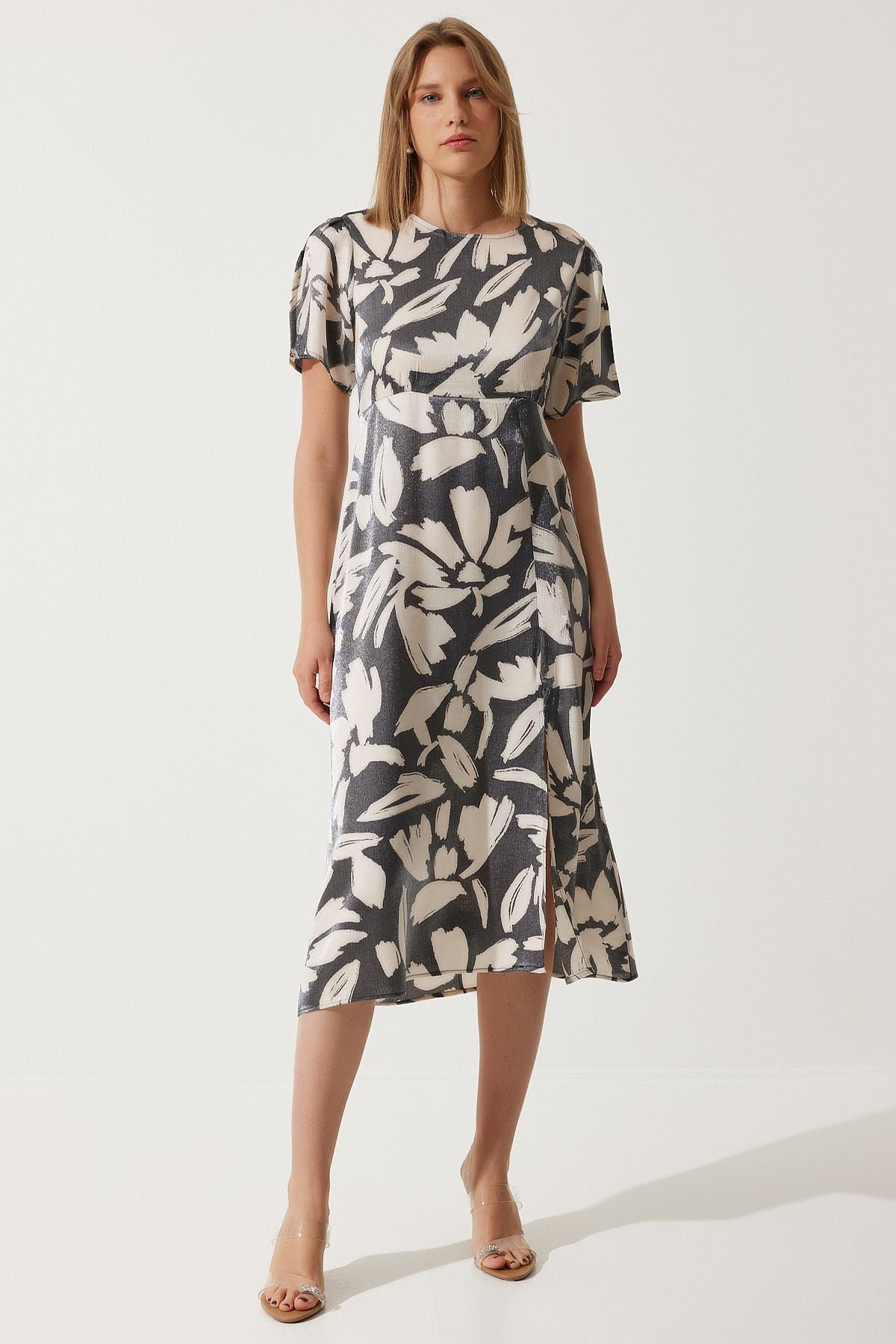 Woman Smature Solid Smature Summer Dress Cr00430 with Satin Surface