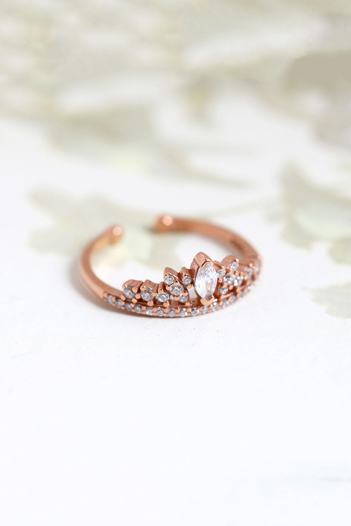 14K Rose Gold Cow Leaf Leaf Single Stone Adjustable Woman Ring