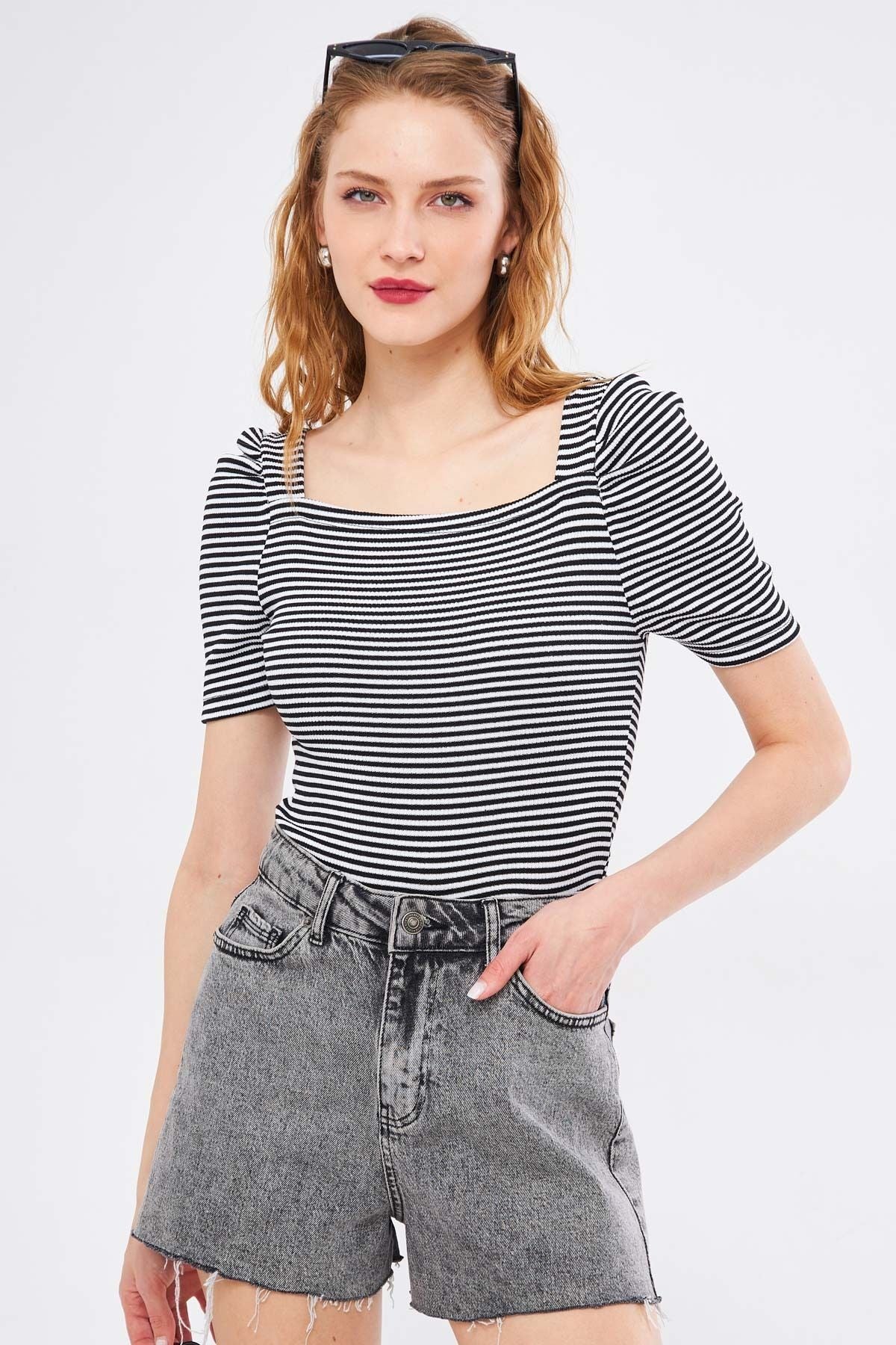 Female Black Front Rear Square Collar Watermelon Arm striped blouse ARM-24Y133009