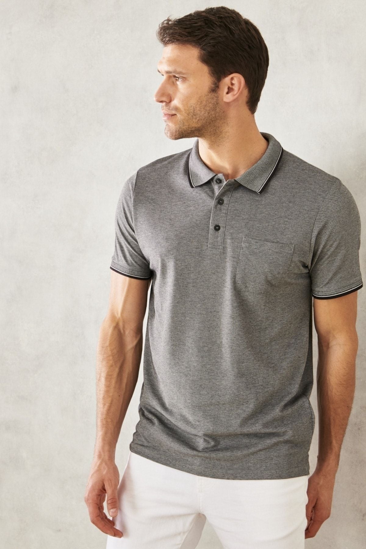 Men -drawn cotton fabric regular fit comfortable cut black curved polo collar t -shirt