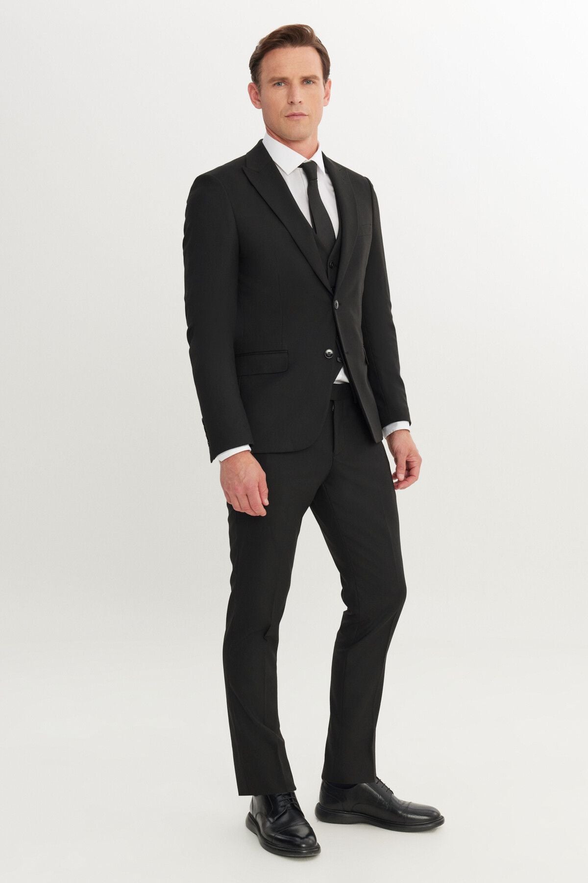 Men's Black Slim Fit Narrow Cut Swallow Cover Cep Cep Wit with Vest Suit