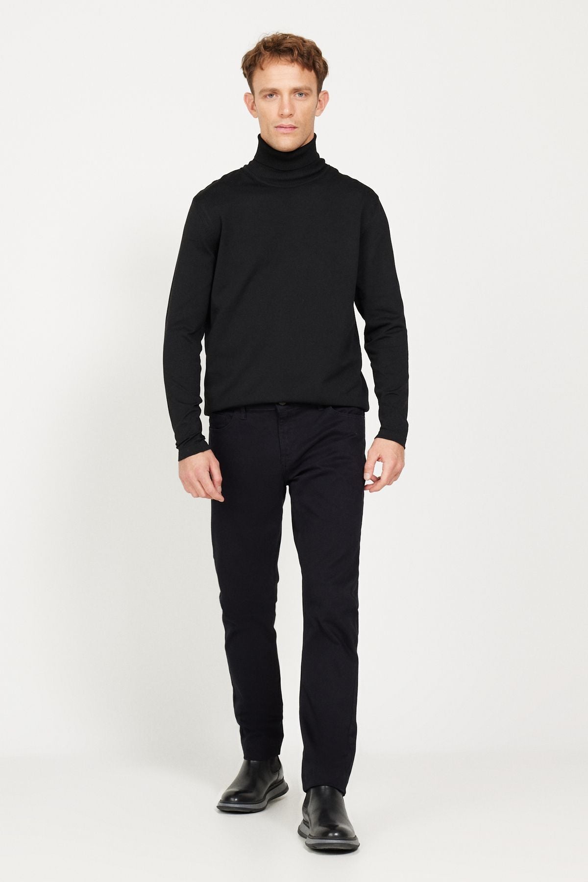 Men's black slim fit narrow cut 5 pocket cotton flexible pants