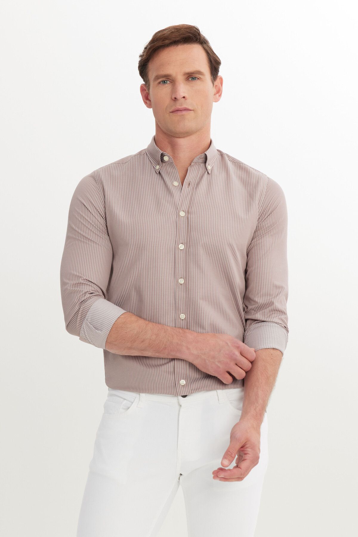 Men's brown cotton slim fit narrow cut buttoned shirt with collar striped