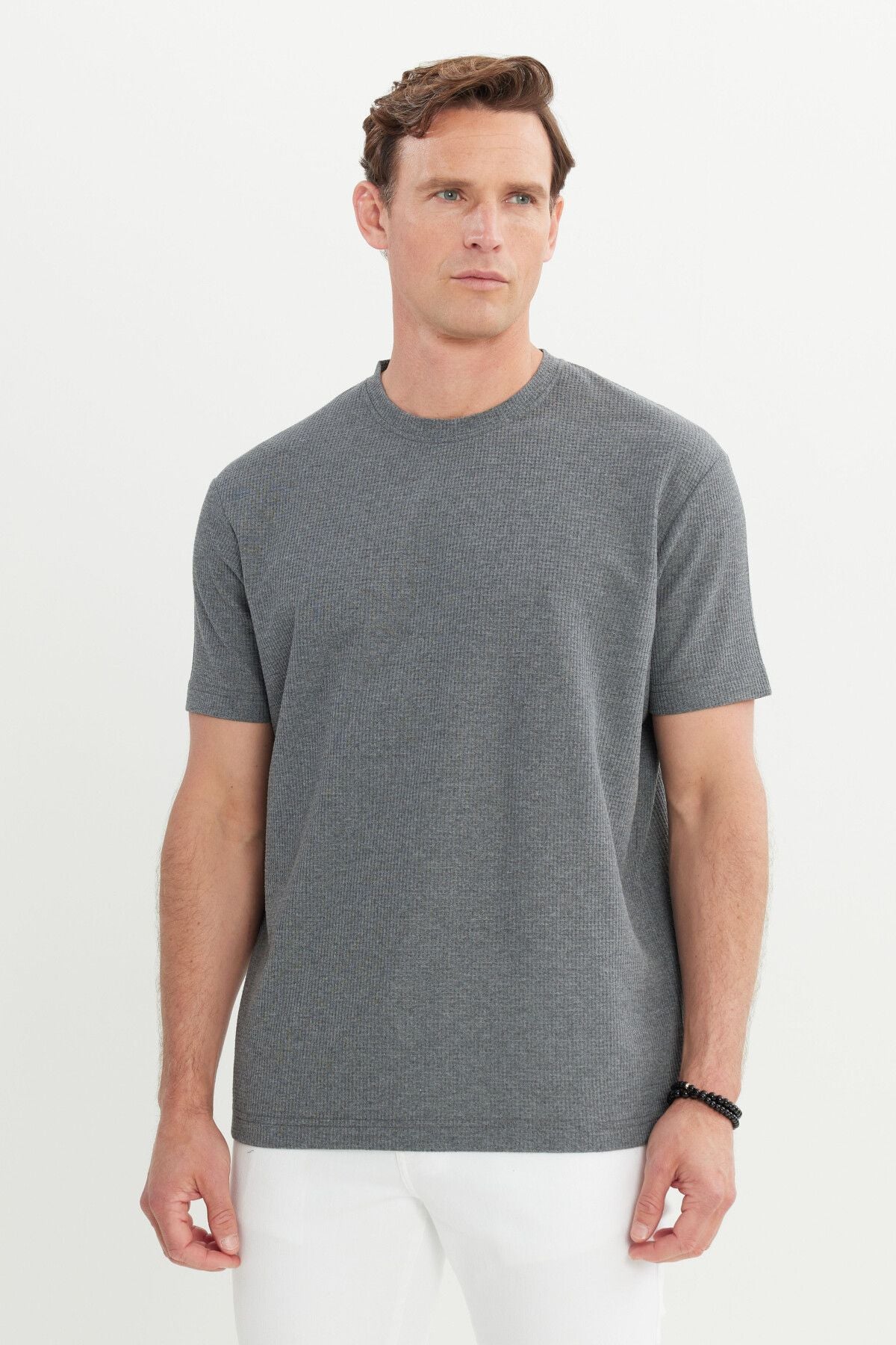 Men's anthracite-melanj cotton modern fit comfortable cut bike collar wafer patterned T-shirt