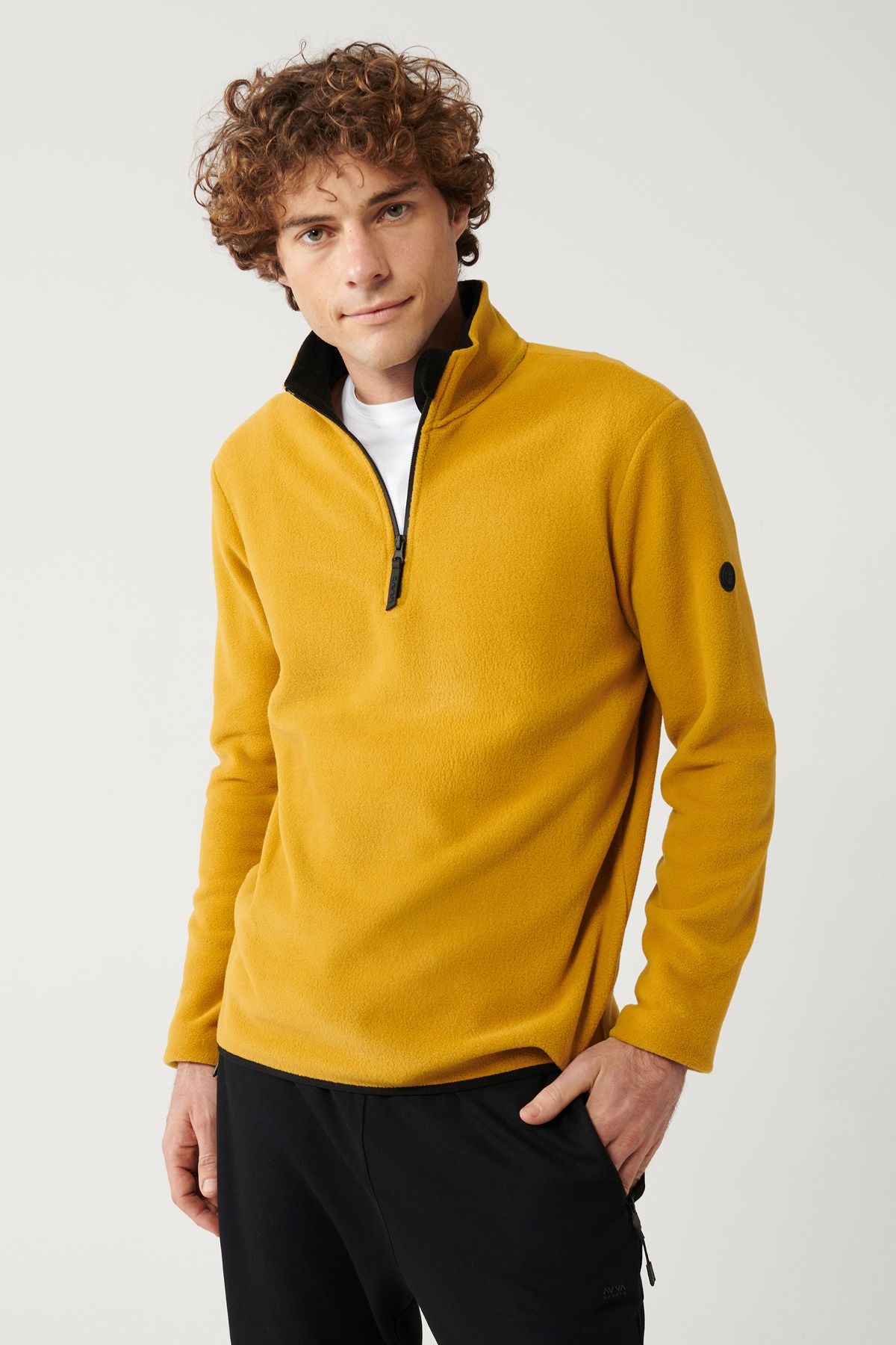 Men's mustard cold -resistant half -zipper with perpendicular collar polar sweatshirt E001068