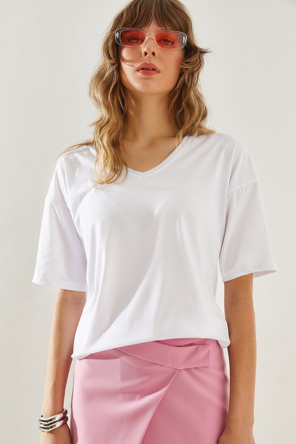 Women's V-Neck Short Sleeve Basic T-Shirt 60251204