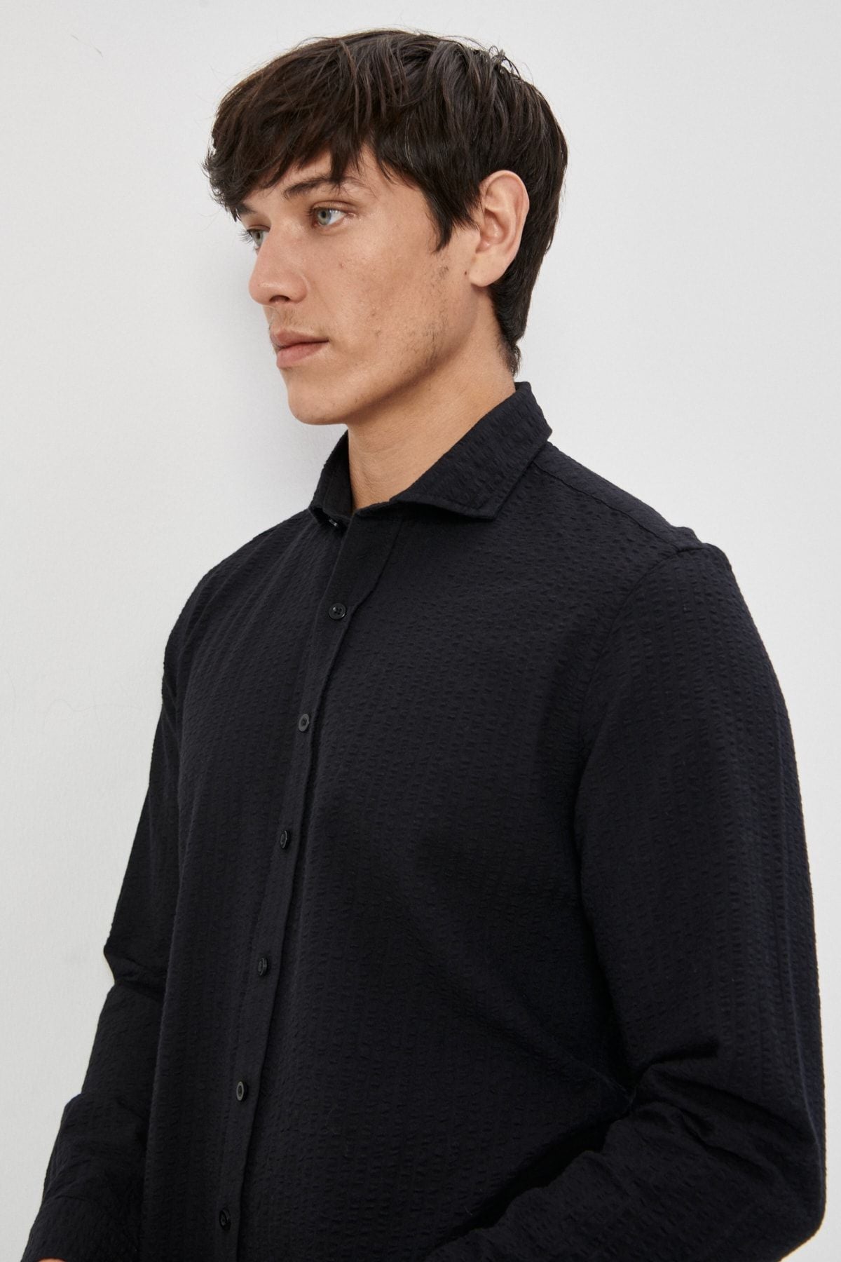 Men's black slim fit narrow cutting Italian collar 100 %cotton wafer shirt