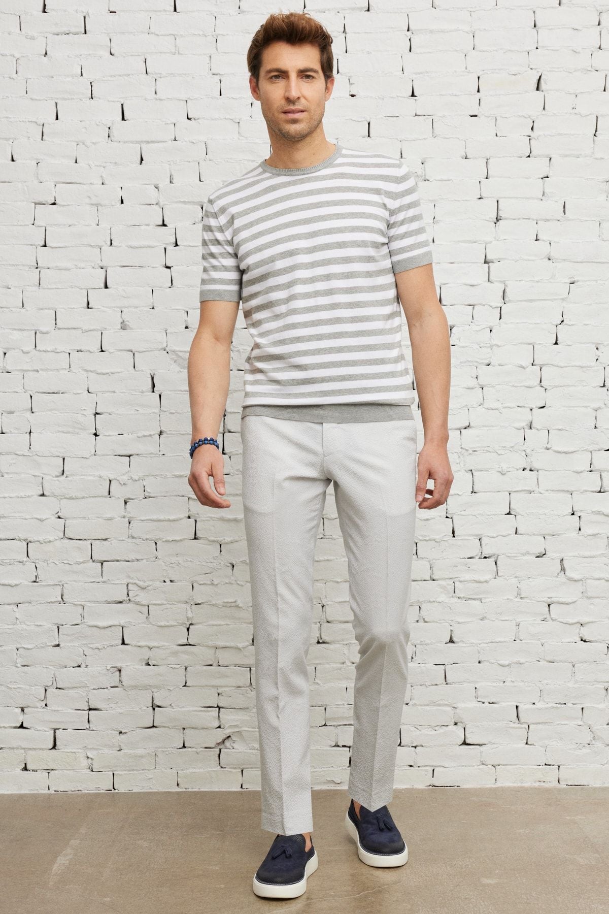 Men's white-gray standard fit normal cut bike collar cotton striped knitwear t-shirt