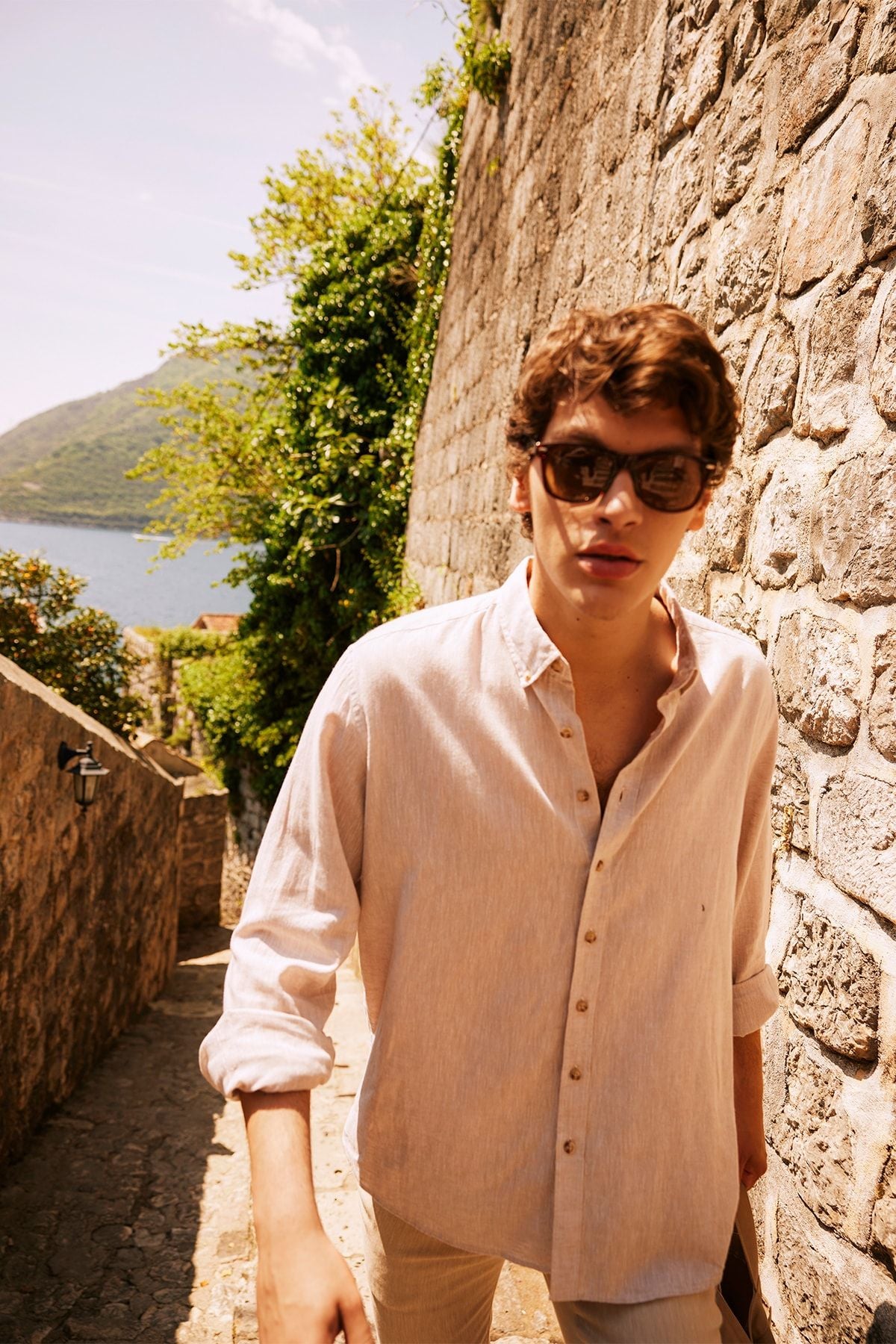 Men's Beige Linen Comfort Fit Casual Cutting Buttoned Neck Shirt