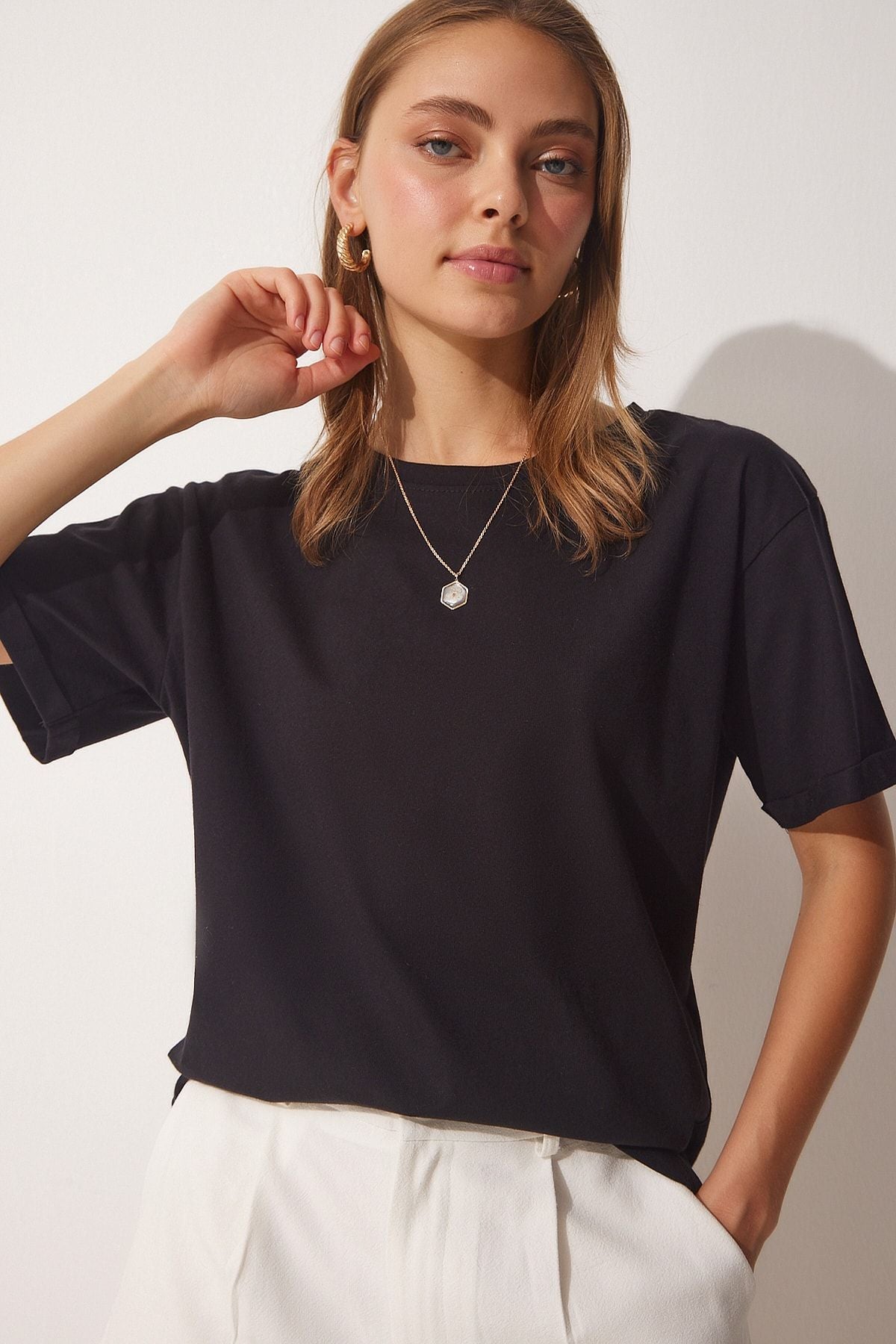 Female black bike collar cotton plenty of knitting t-shirt ub00053