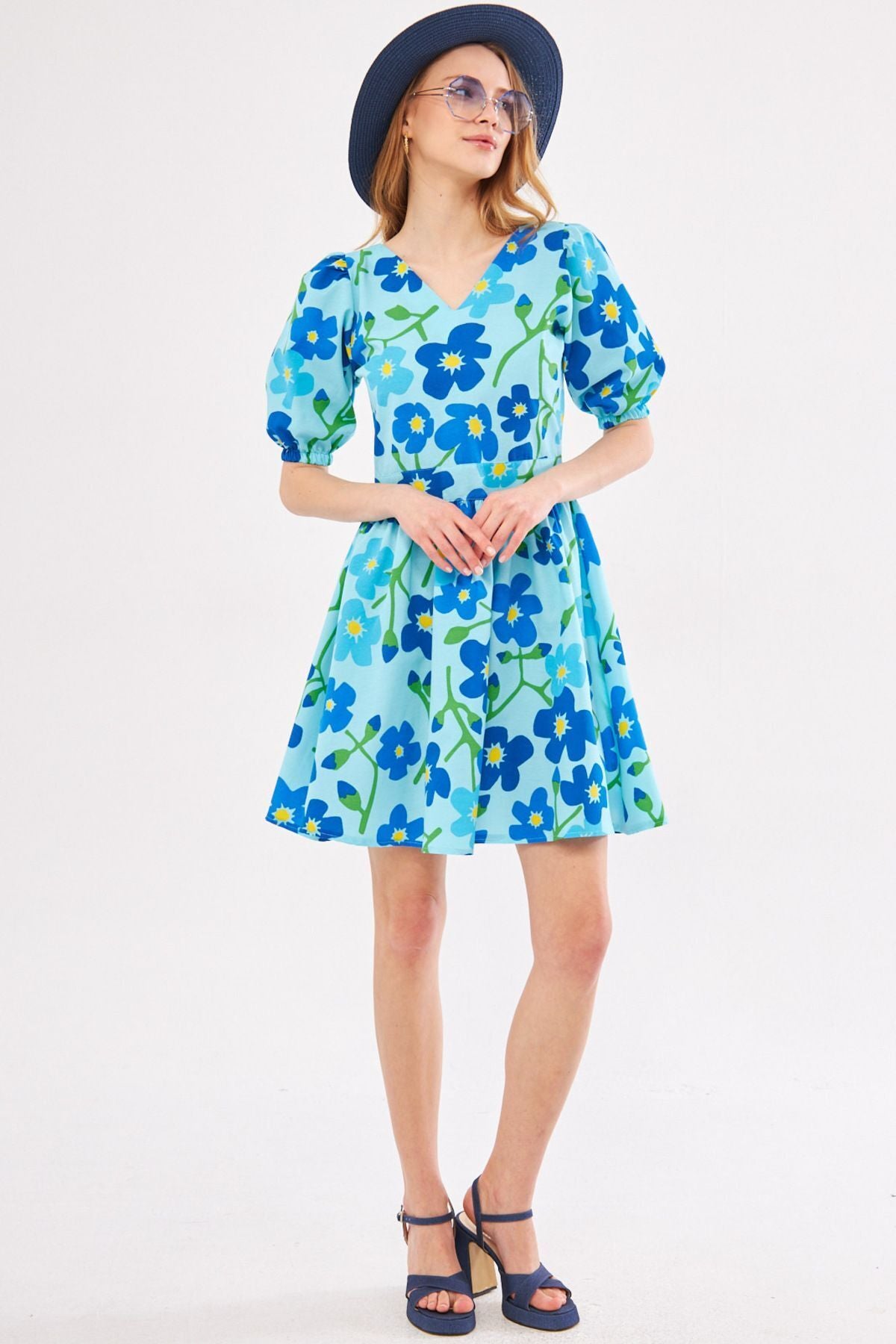 Women's Baby Blue Front Back V-Neck Balloon Sleeve Belt Detailed Patterned Mini Dress ARM-24Y001016