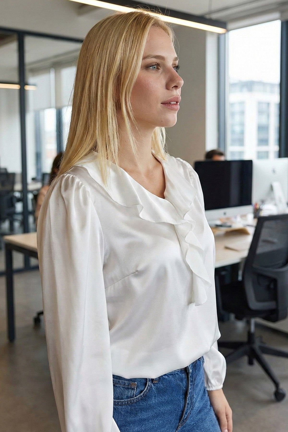 Women's White Collar Ruffled Shoulder Gathered Sleeve Elastic Cotton Satin Blouse Arm-22k001059