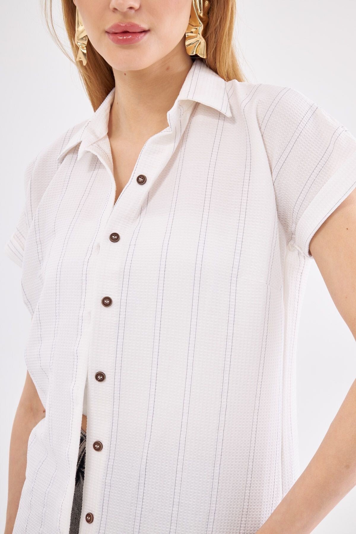 Women's Smoked-White Striped Short Sleeve Shirt ARM-24Y001067