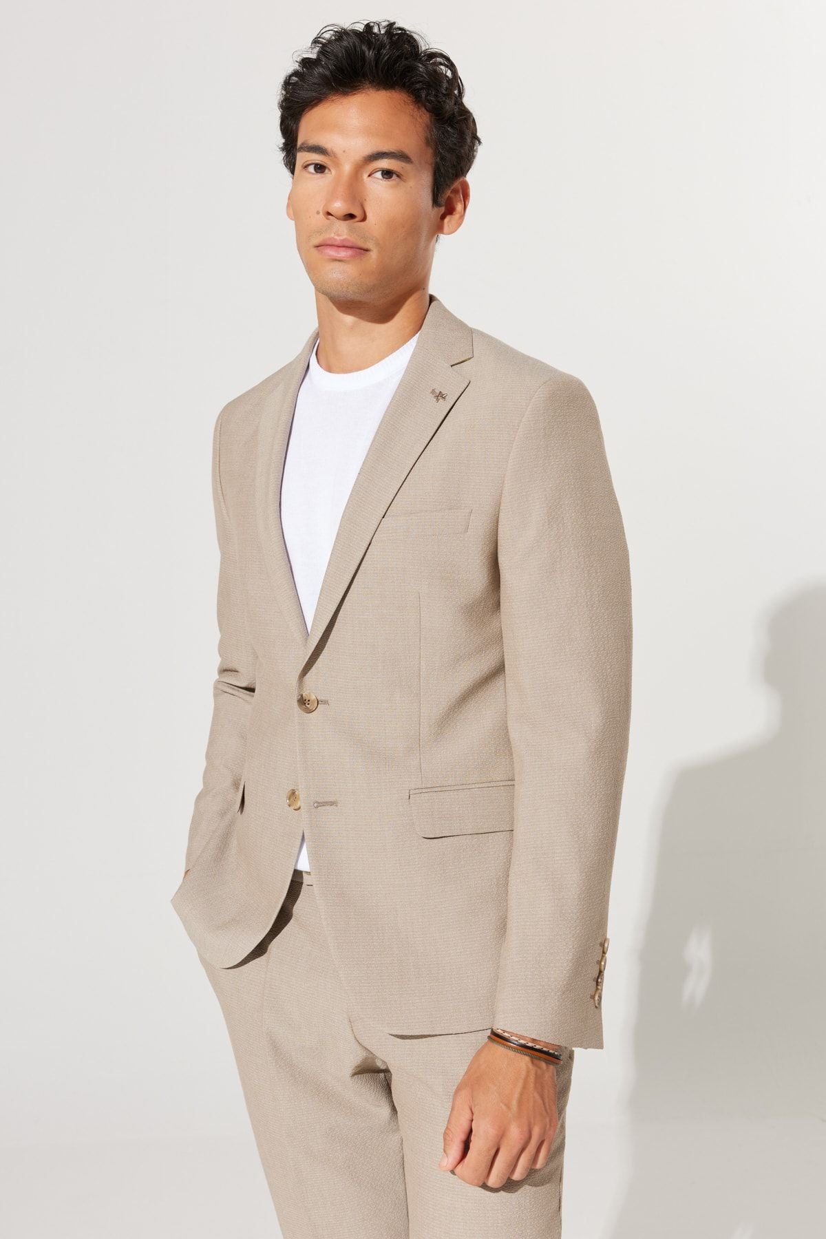 Men's Beige Slim Fit Narrow Cut Mono Yaka Wafer Patterned Suit Suit