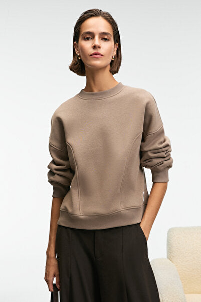 SERENYA Women's Cotton Label Detailed Crew Neck Mink Sweatshirt