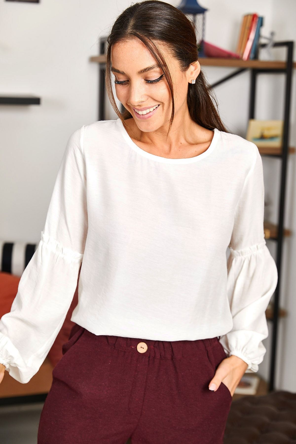 Women's White Sleeve Balloon Blouse ARM-22K001038