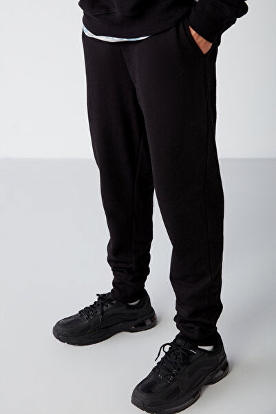 Jeremiah Men's Regular Black Sweatpants with Flexible Fabric Waistband and Elastic Pocket