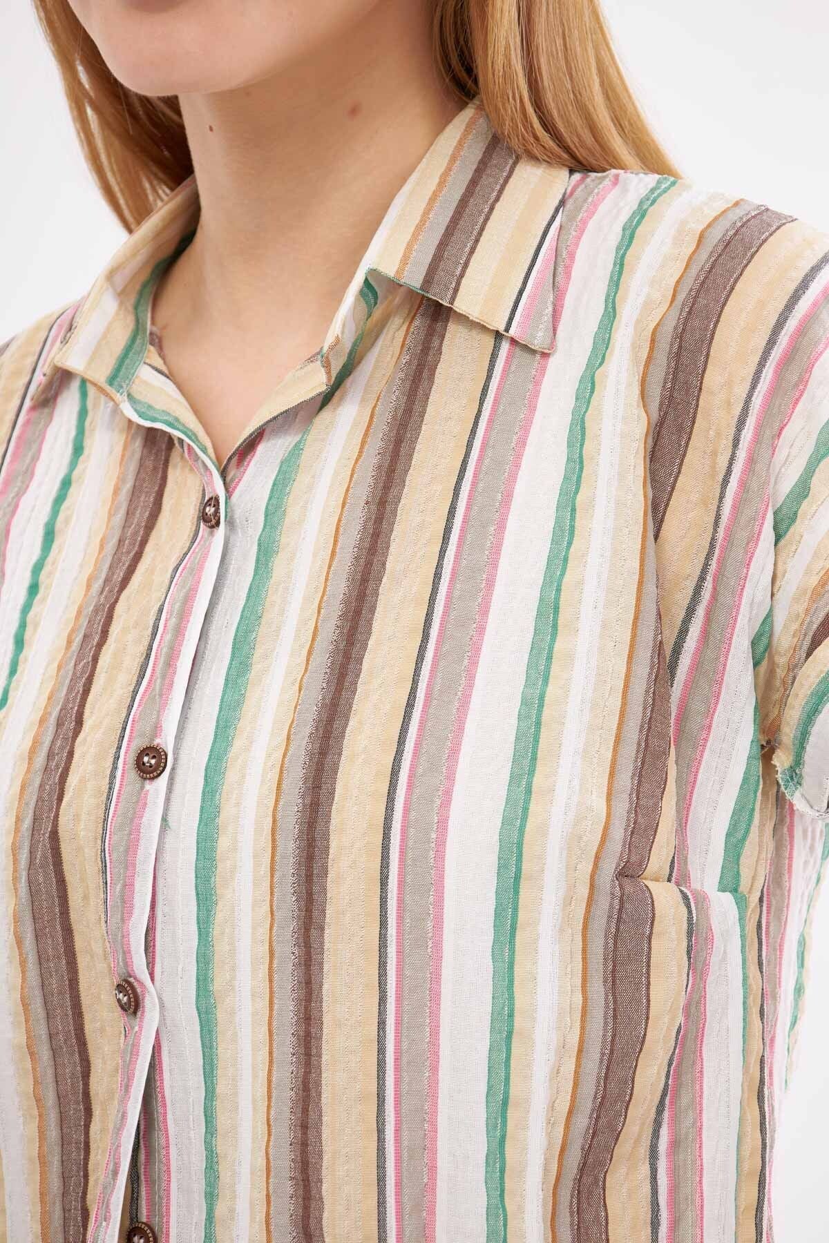 Women's Stone Patterned Short Sleeve Shirt ARM-22Y001052