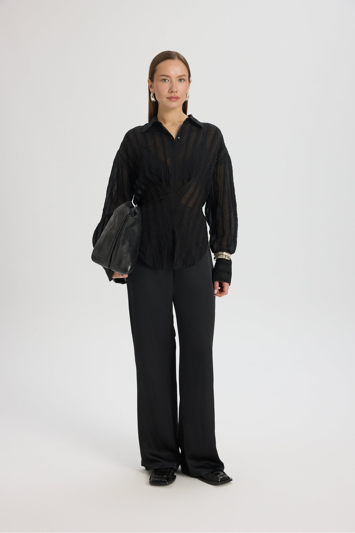 Vesper Triangle Cut Tie-Down Black Shirt